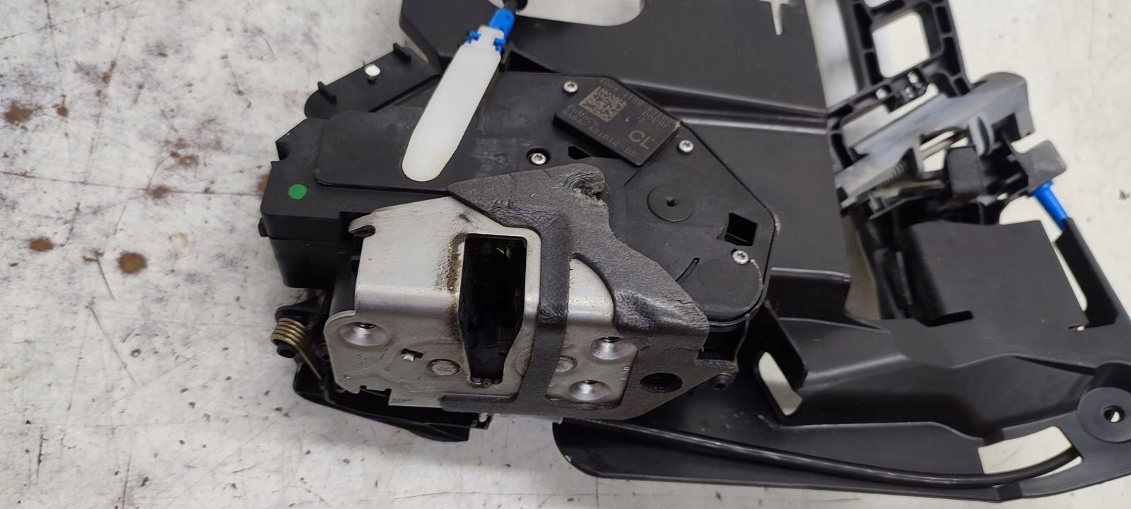 lock door front front right Ford Fiesta MK7