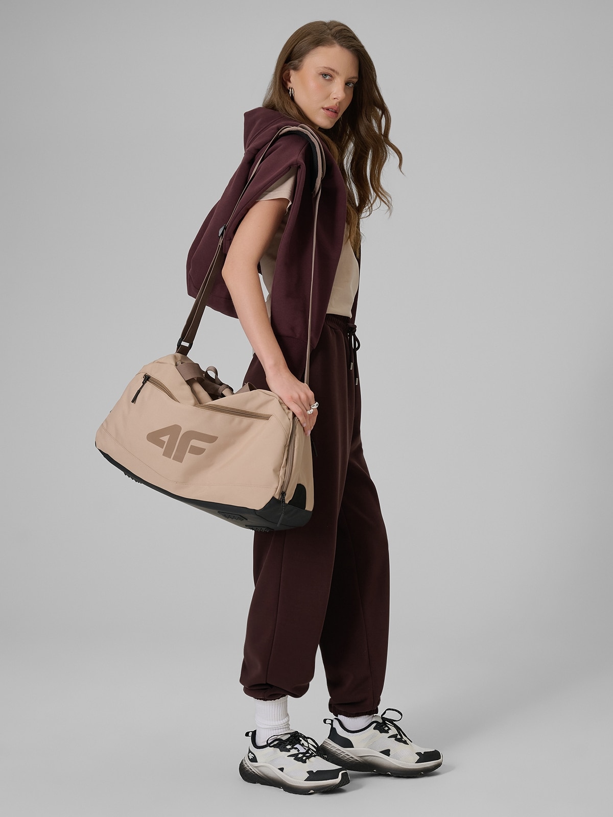 4F Sportovní Taška Béžová Syntetická S Odrazkami Univerzální