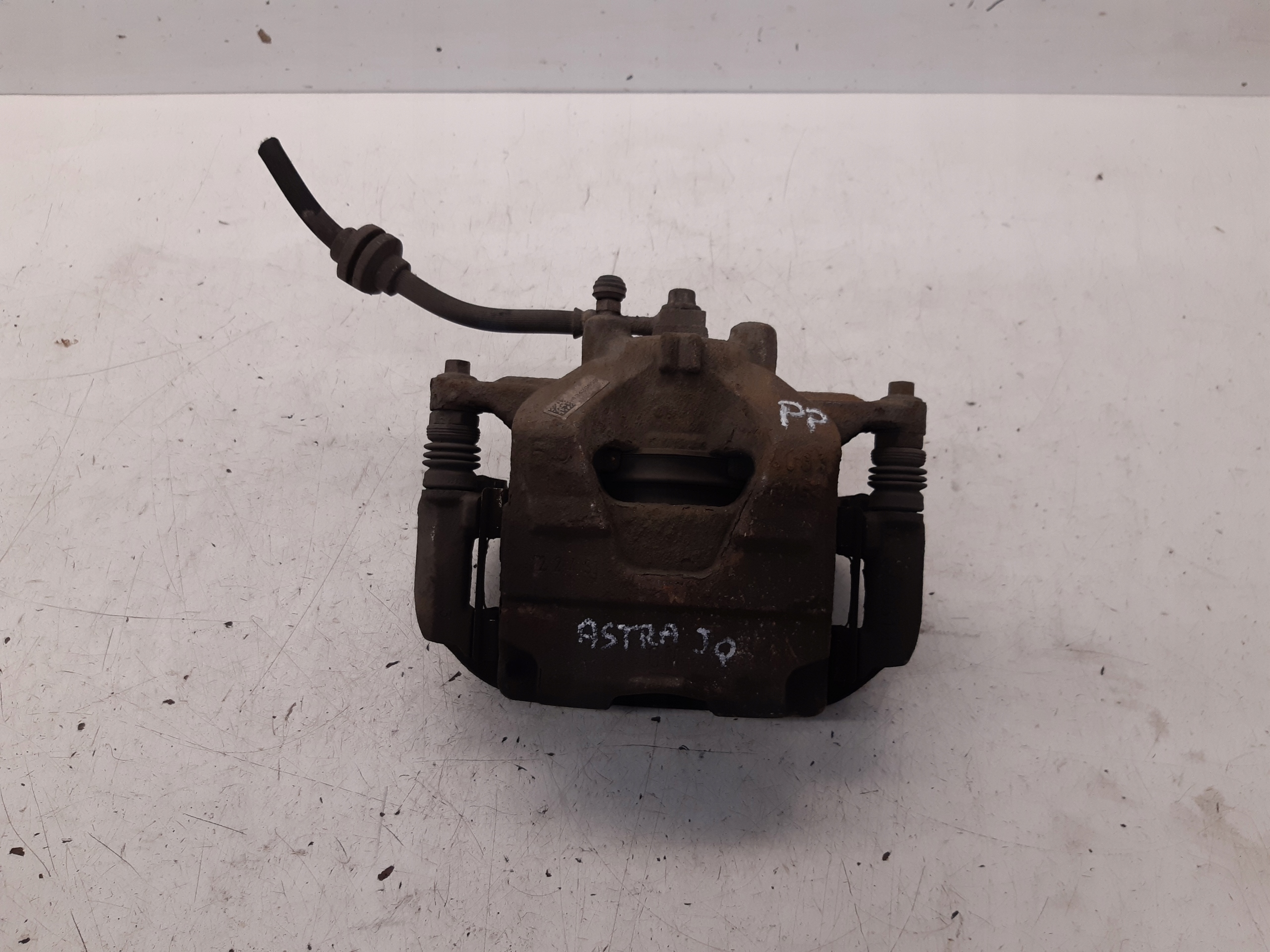caliper right front Opel Astra J