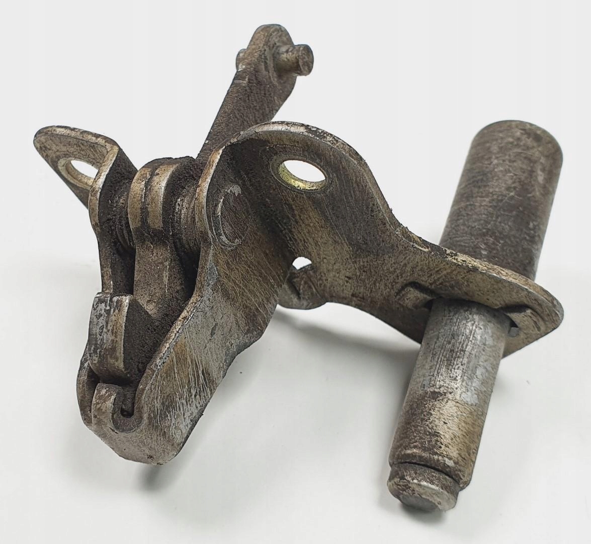 Болт замку капота MERCEDES W124