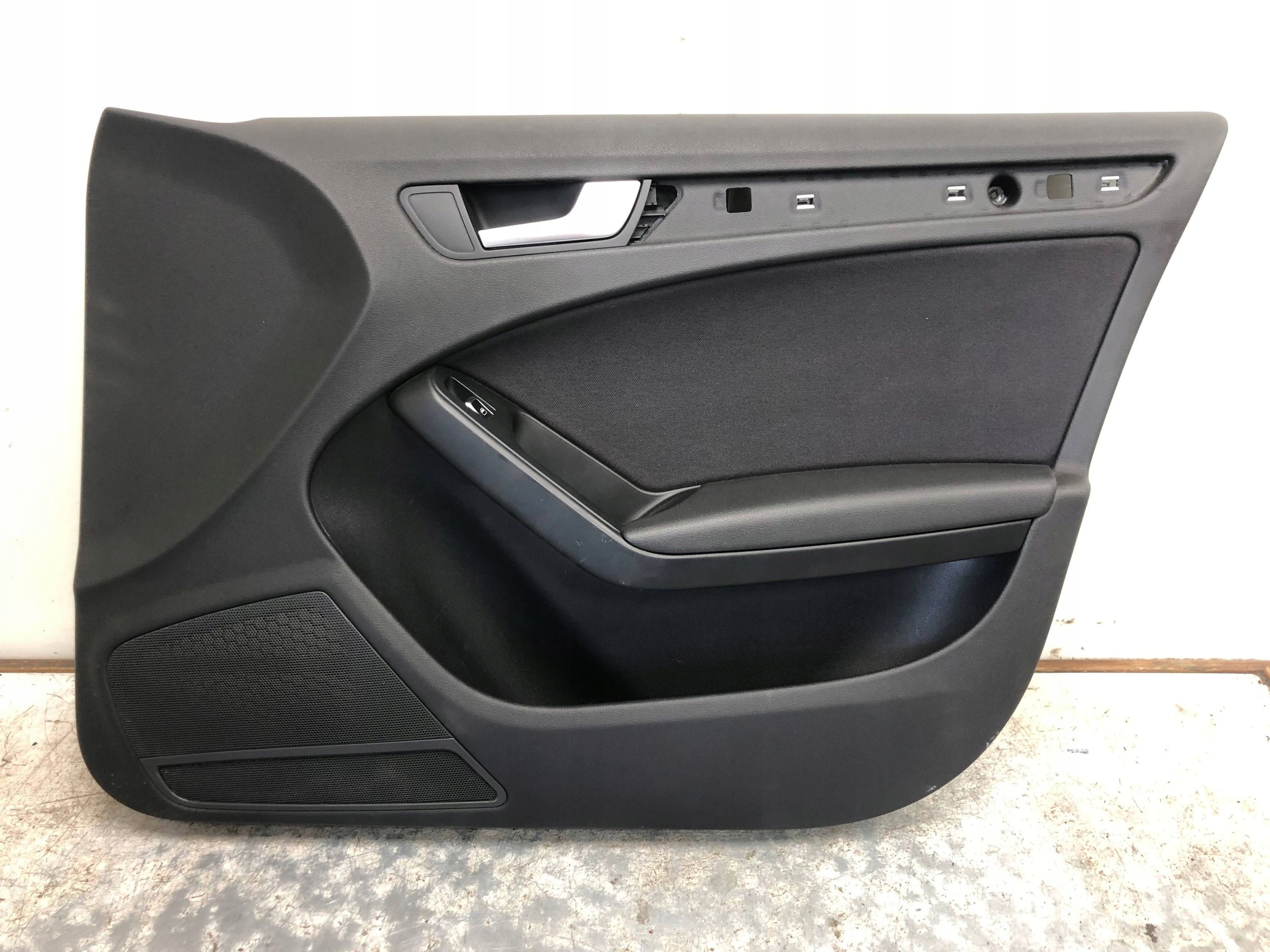 side door right front AUDI A4 B8 LIFT KOMBI 8K1867106