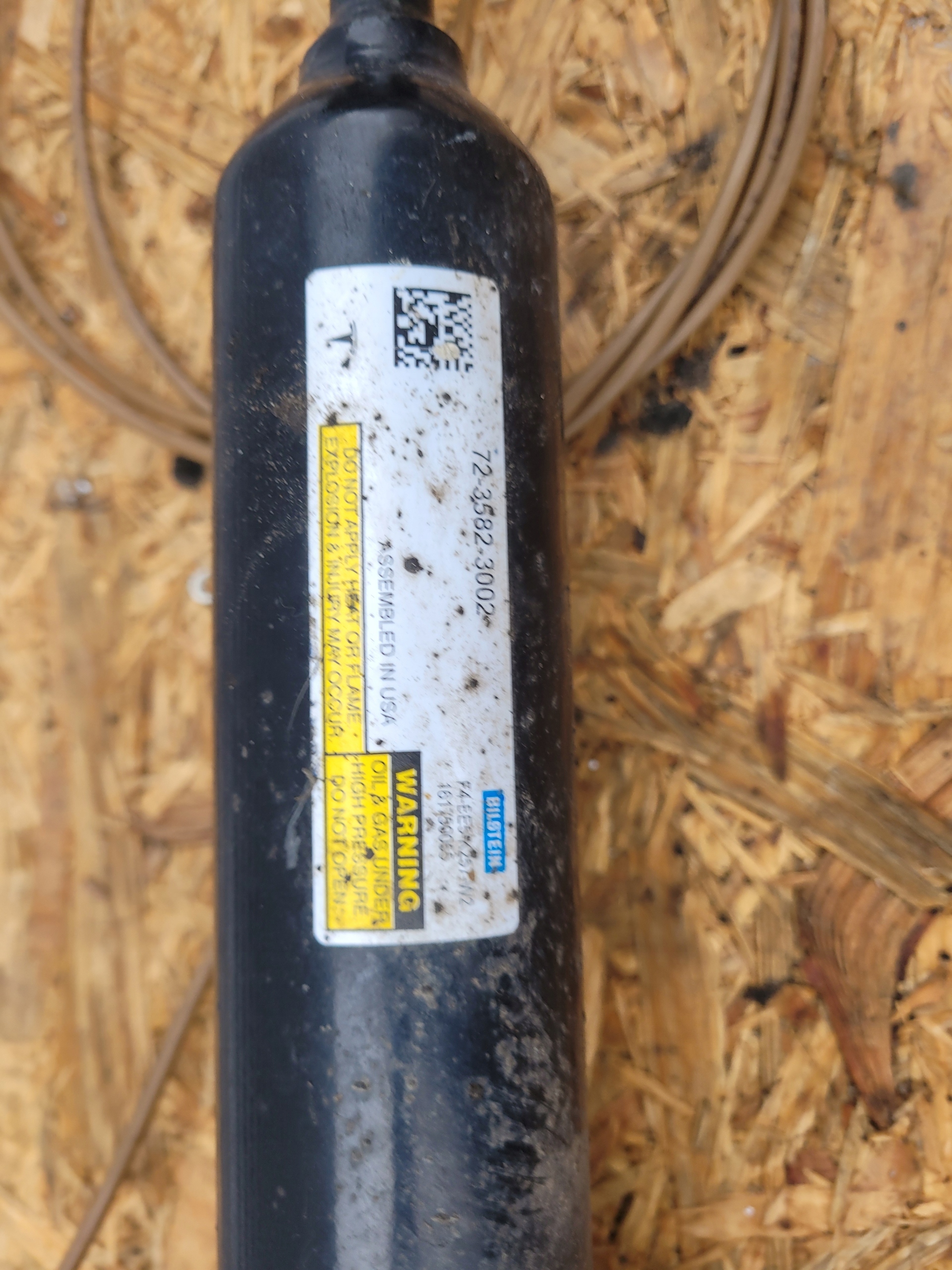 Stoßdämpfer PNEUMATYCZNY heck TESLA X 1027461-00-E