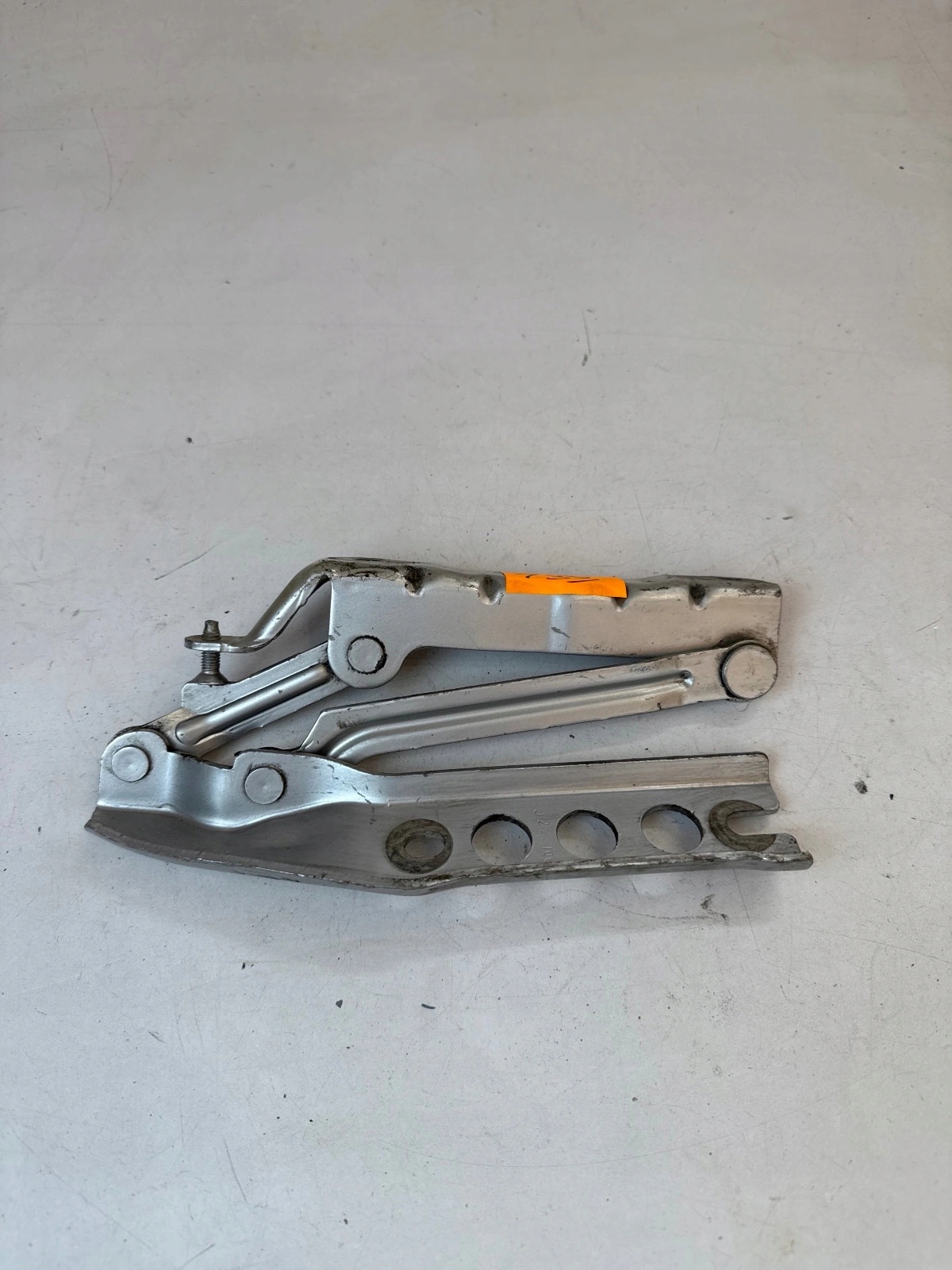 hinge bonnets front front right Skoda Roomster Fabia II
