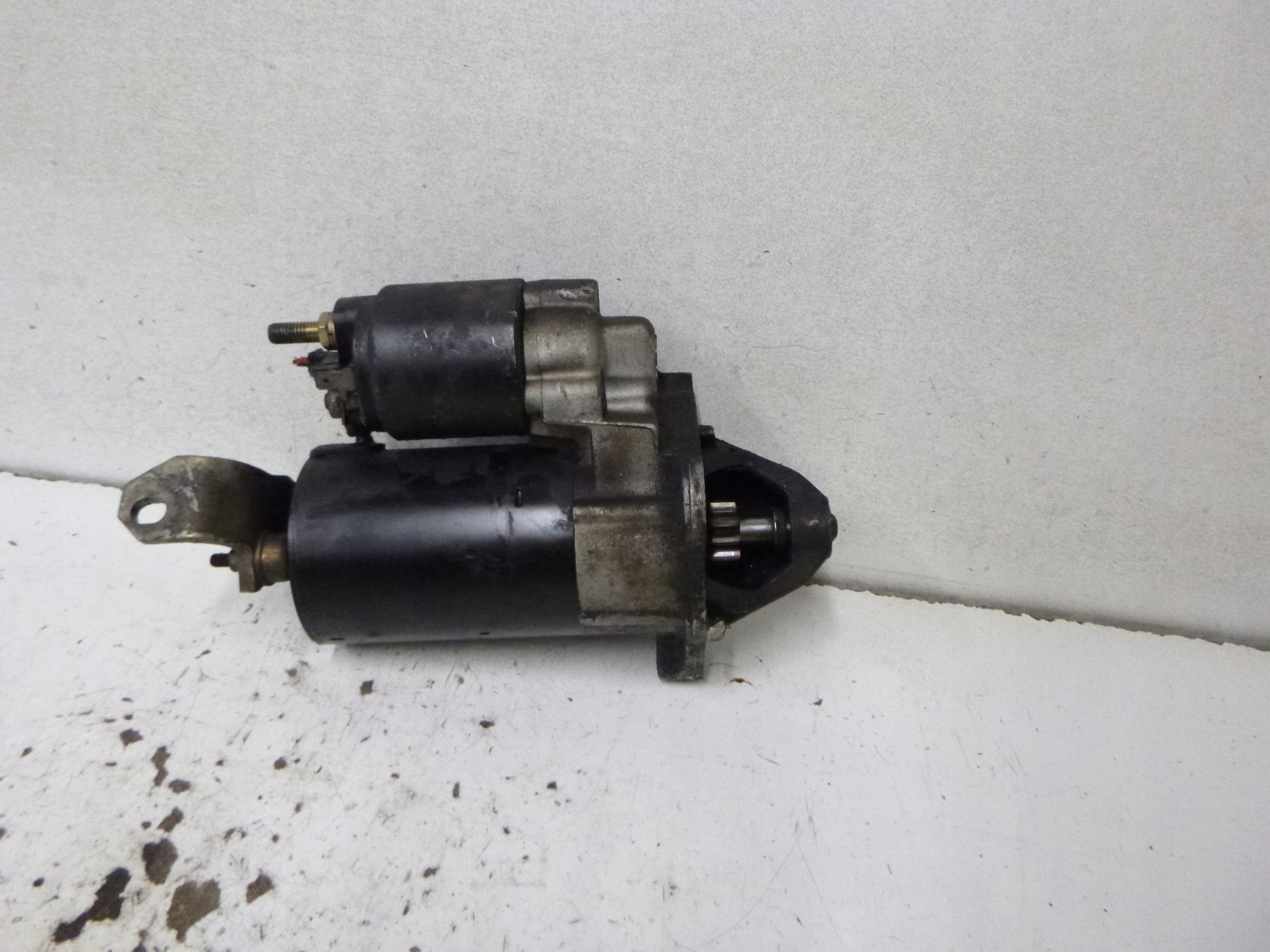 starter Volkswagen Passat B5 1.8 1998 06B911023 B Bosch