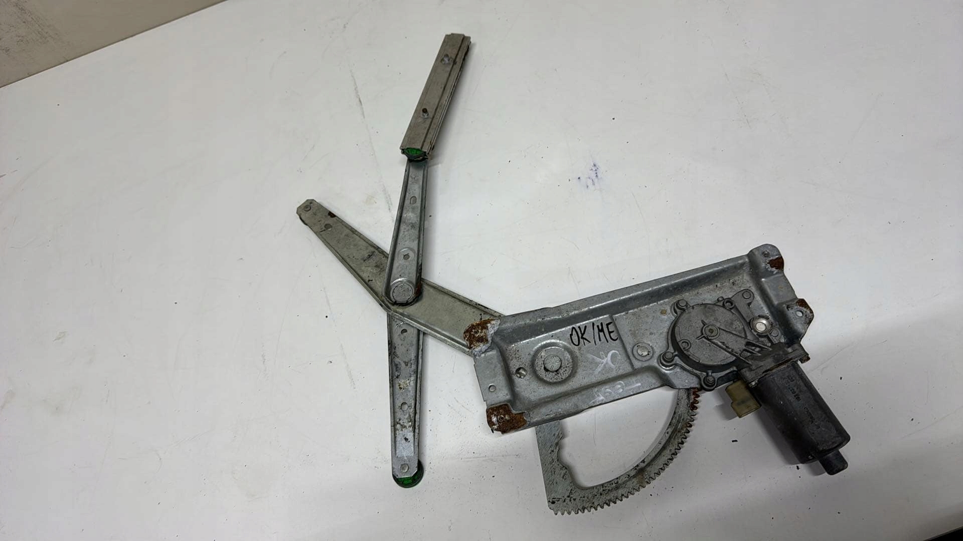 window regulator Saab OE 90520219