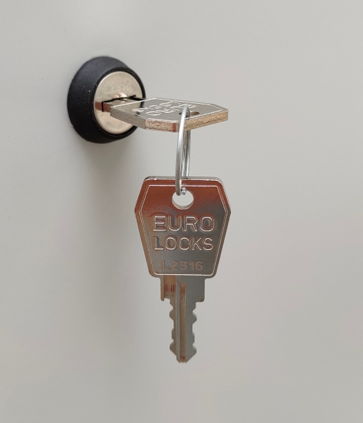 Szafa na ubrania zamek 3PKT szafka BHP pracownicza Wysokość mebla 180 cm