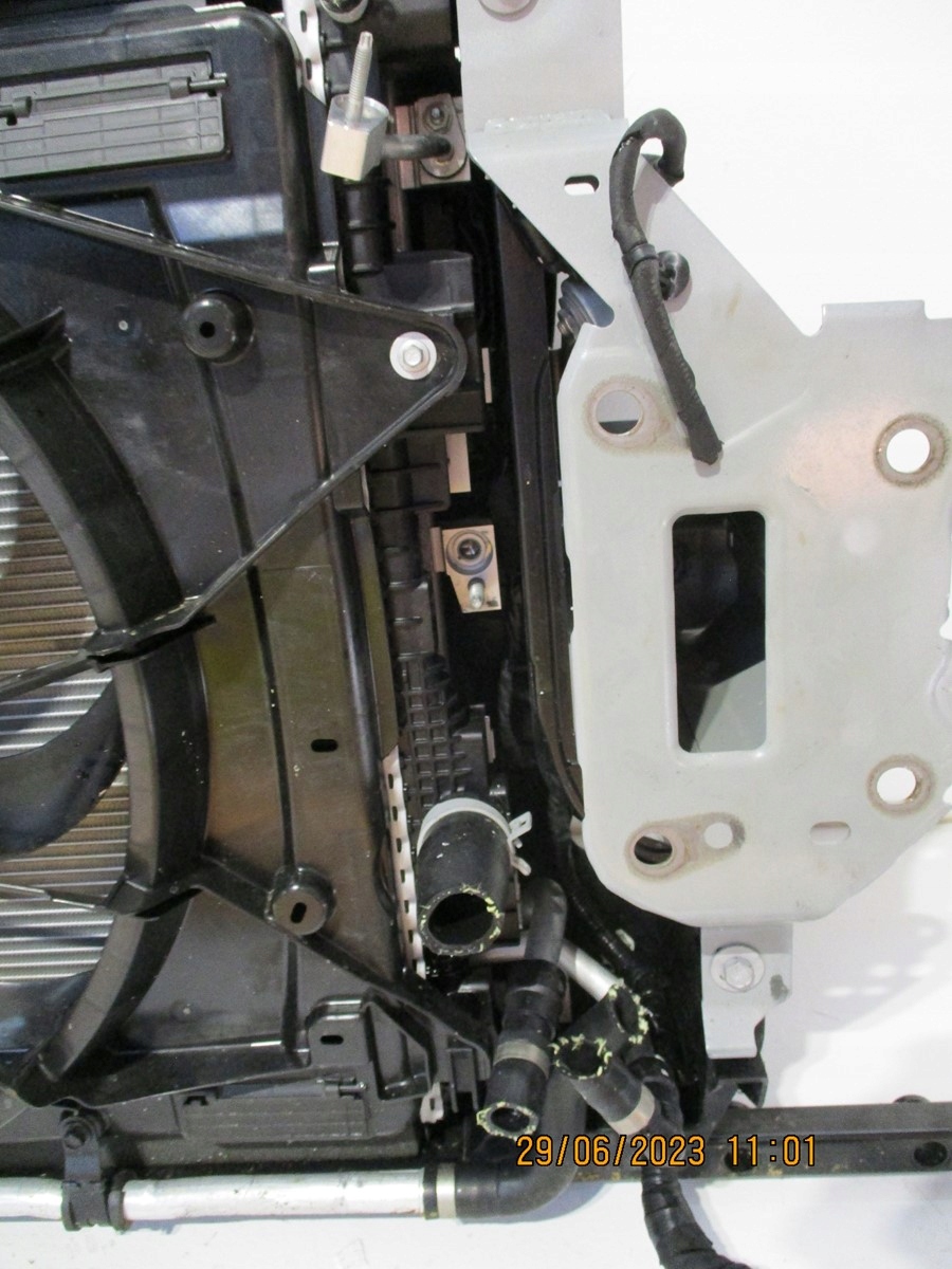 Pas przedni CHŁODNICE FORD KUGA MK3 2,5PHEV Typ samochodu Samochody osobowe