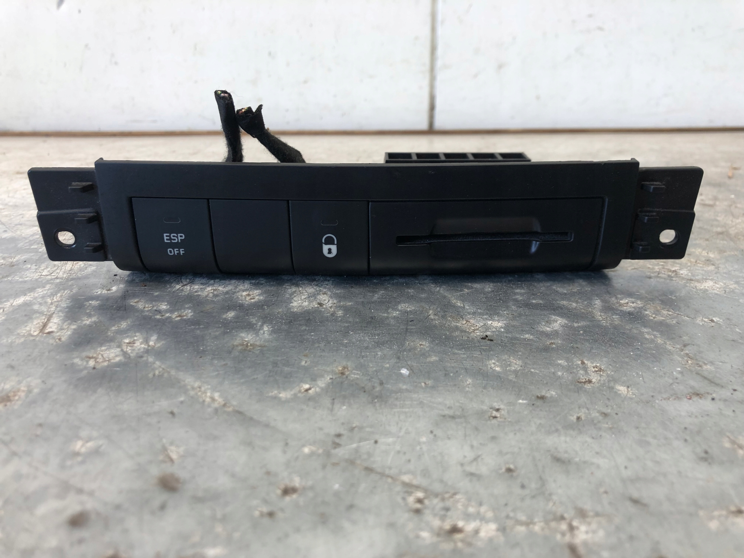 card reader levers PEUGEOT 207 FR56713502