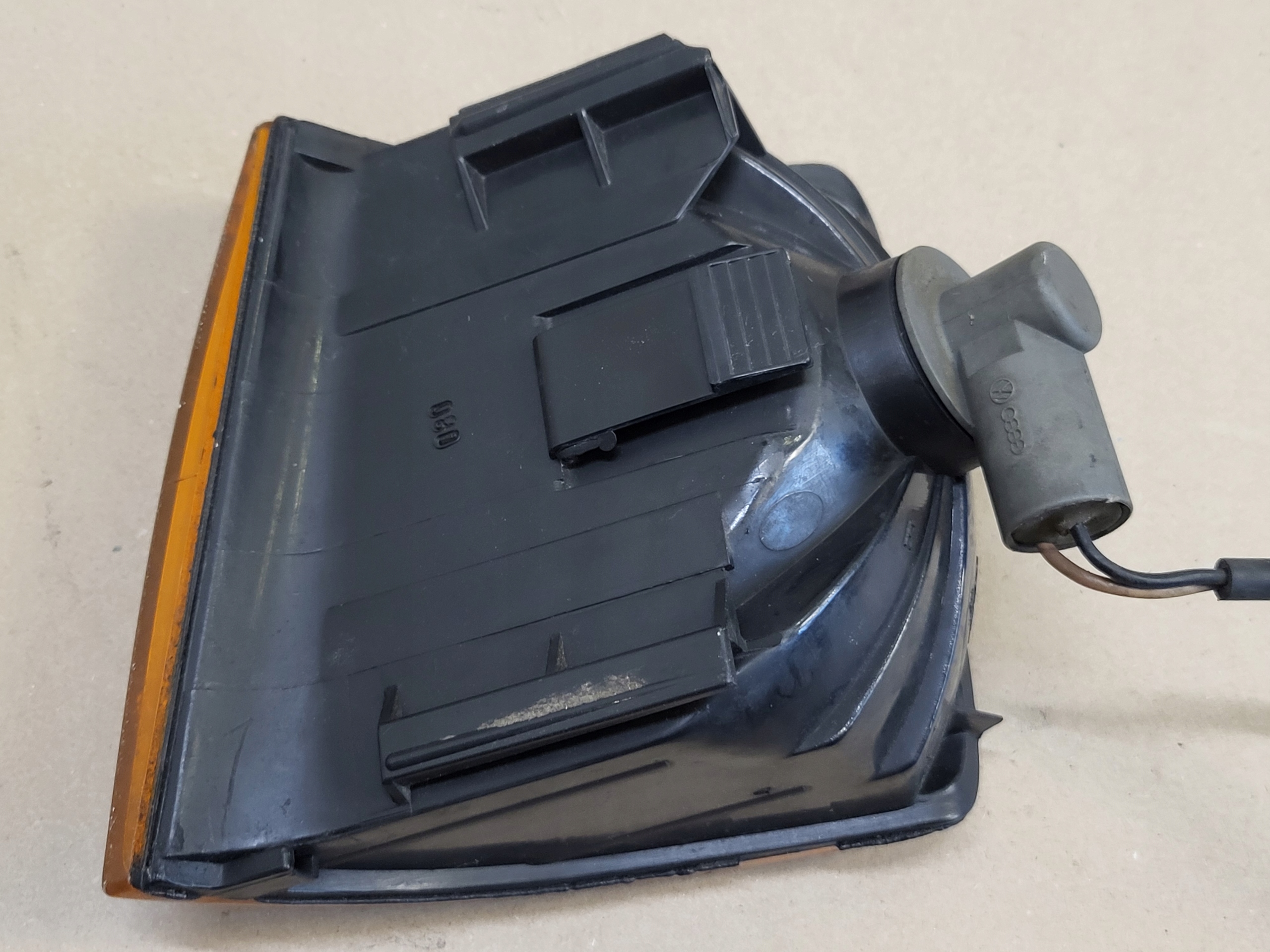 indicator blinker light right front VW PASSAT B3/B4 1988- OE 357953050