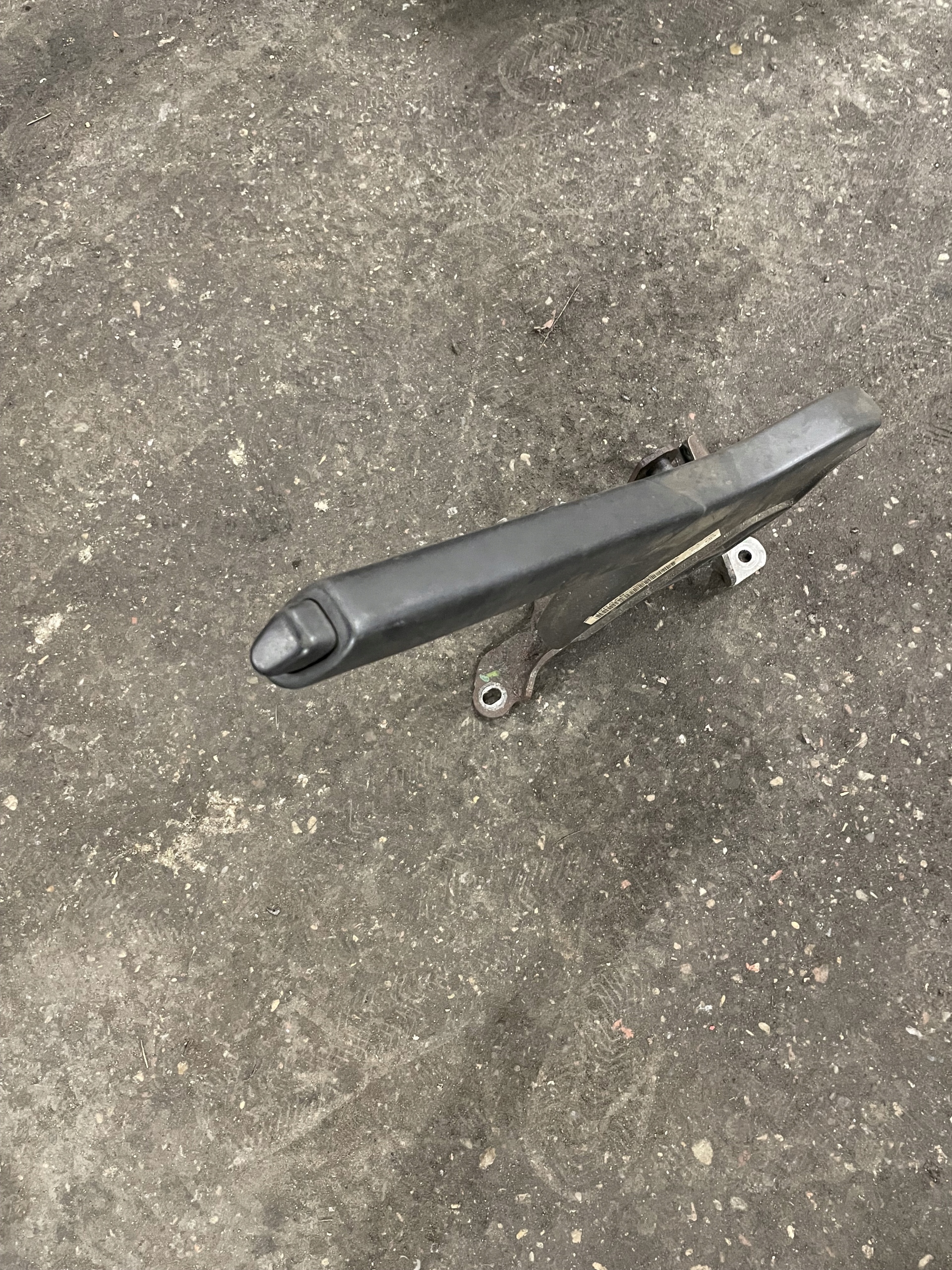 PEUGEOT 208 II ВАЖІЛЬ РУЧНОГО ГАЛЬМА