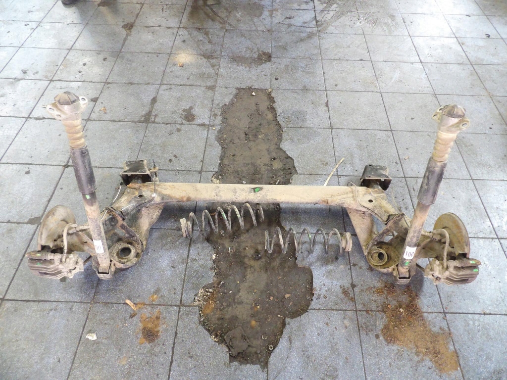 SKODA RAPID LIFTBACK axis rear sider