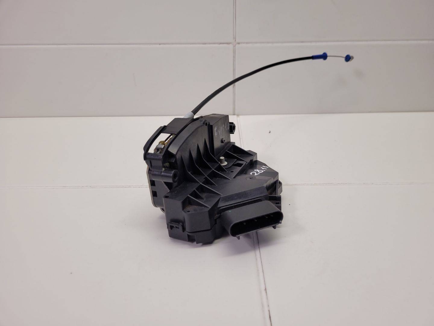 lock door front right side Ford Fiesta 7 2019 AM5A-U21812-BE