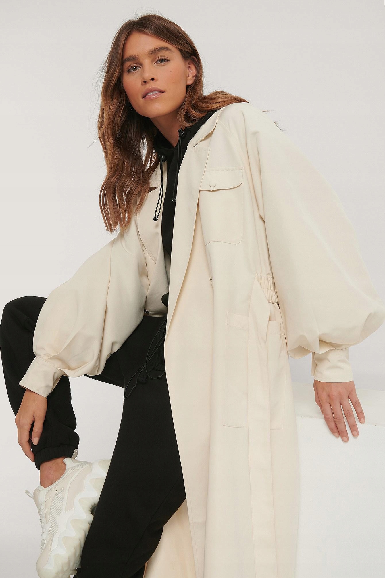 NA-KD ECRUE PŁASZCZ MIDI Z PASKIEM 36 Rodzaj trencz