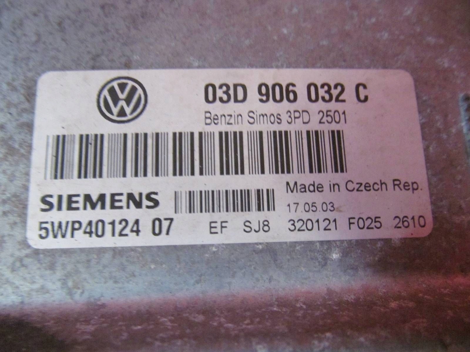 VW POLO 4 IV 9N 1.2 AWY control unit computer of the engine 03D906032C