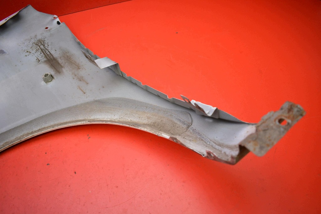 fender right front front BIALY DACIA DOKKER 12-17