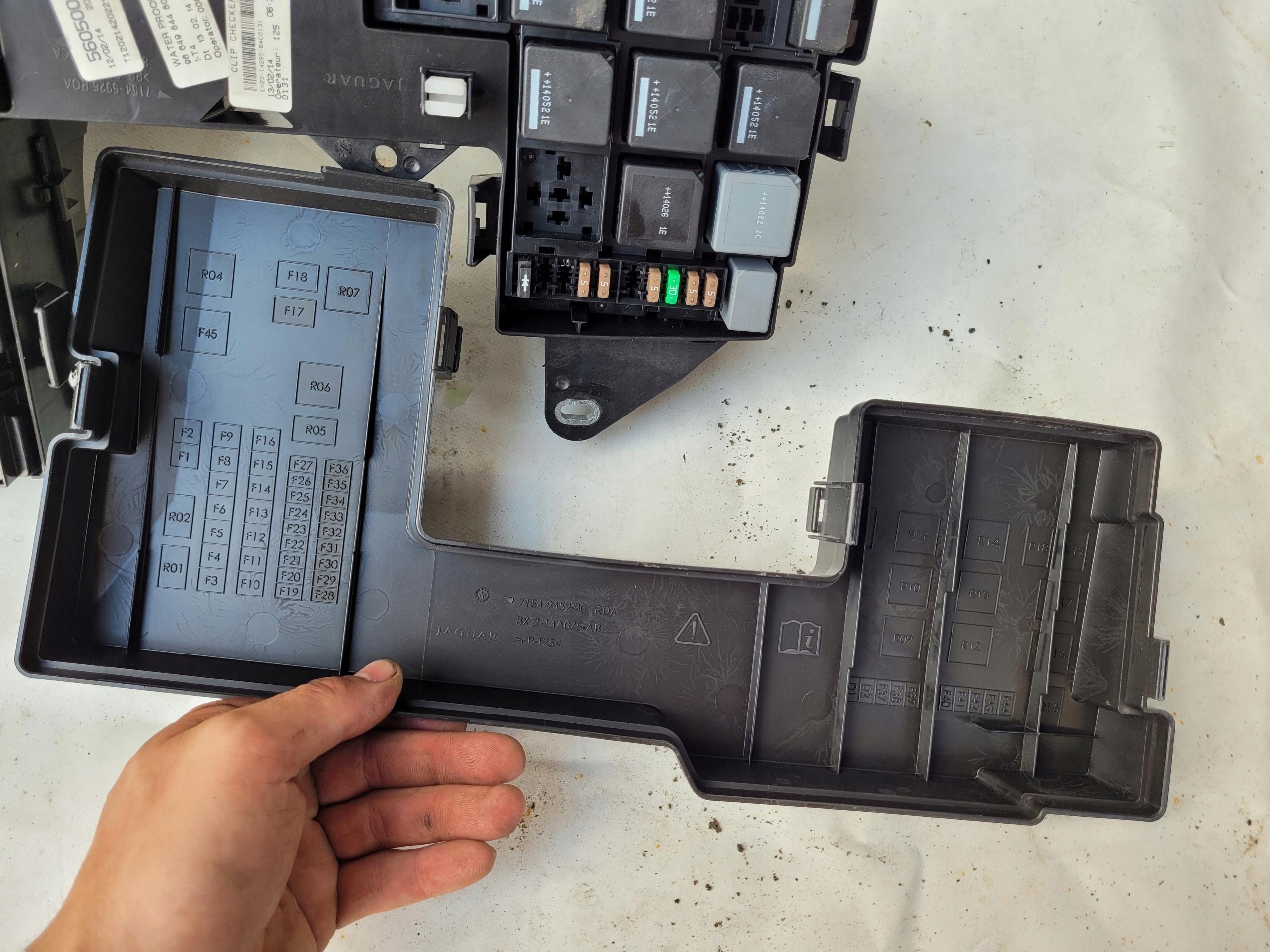 Module fusibles JAGUAR XF X250 3.0