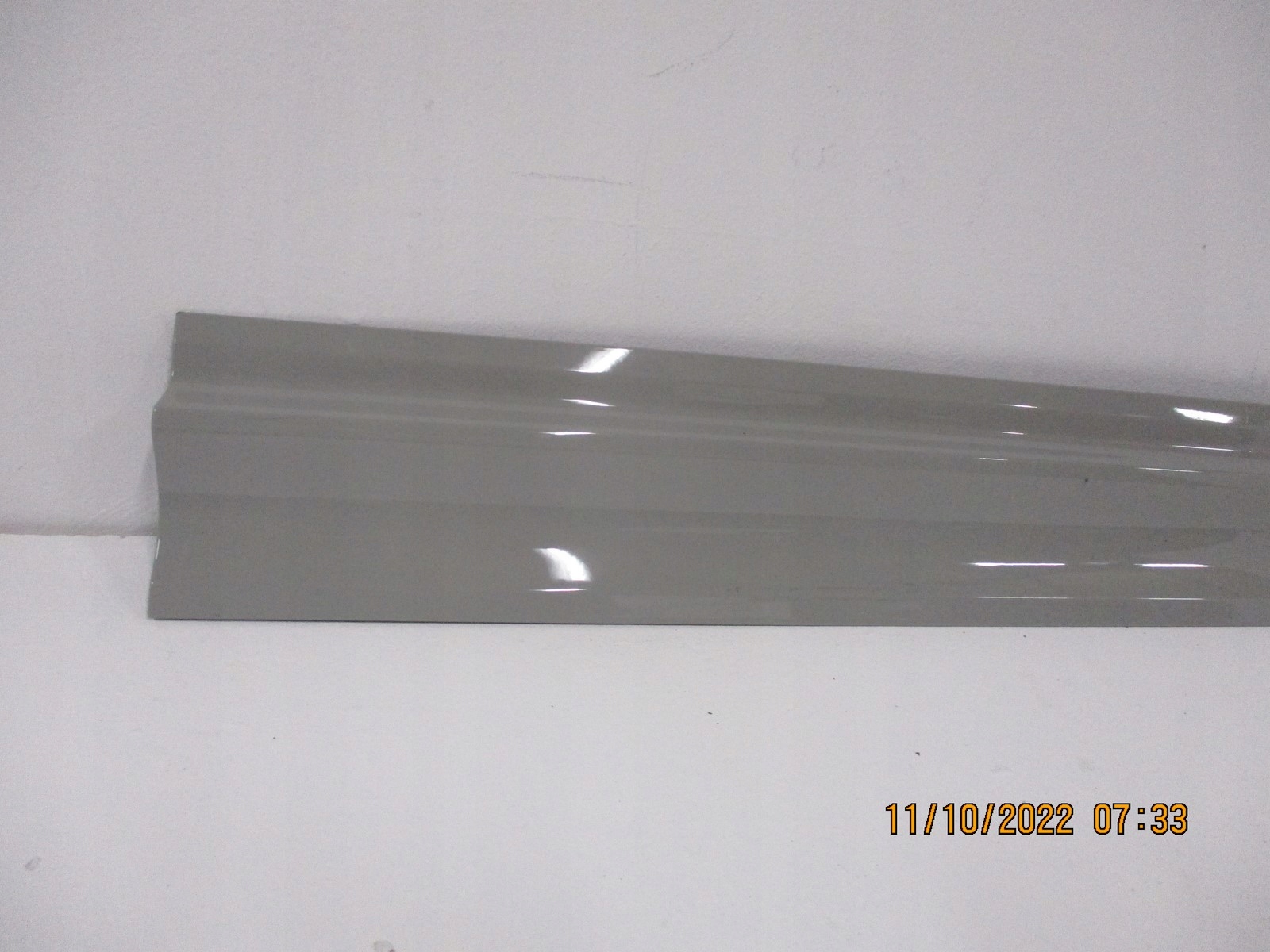 moulding door left front MACAN 95B 95B837889