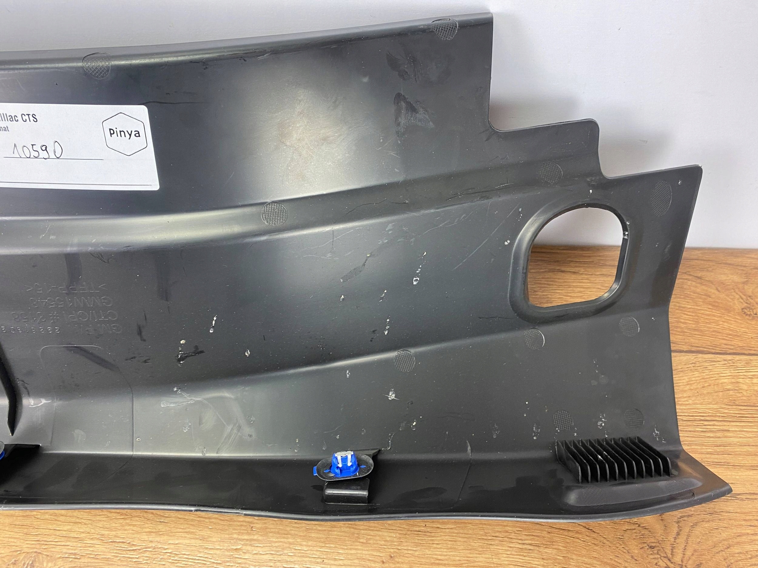 cap cover of the threshold supports boot Cadillac CTS III 2014+