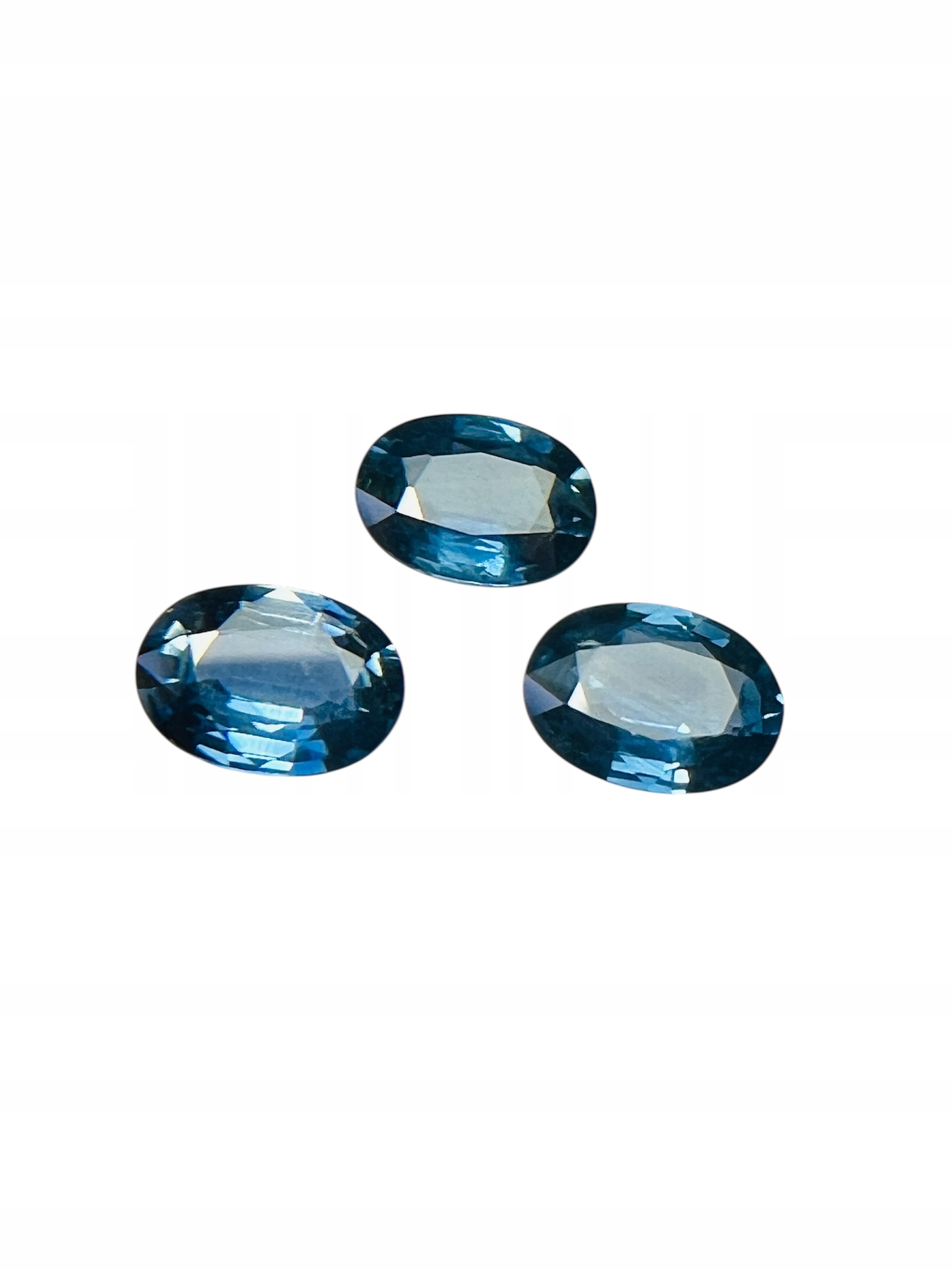 Přírodní Safír Ovál 7X5 mm