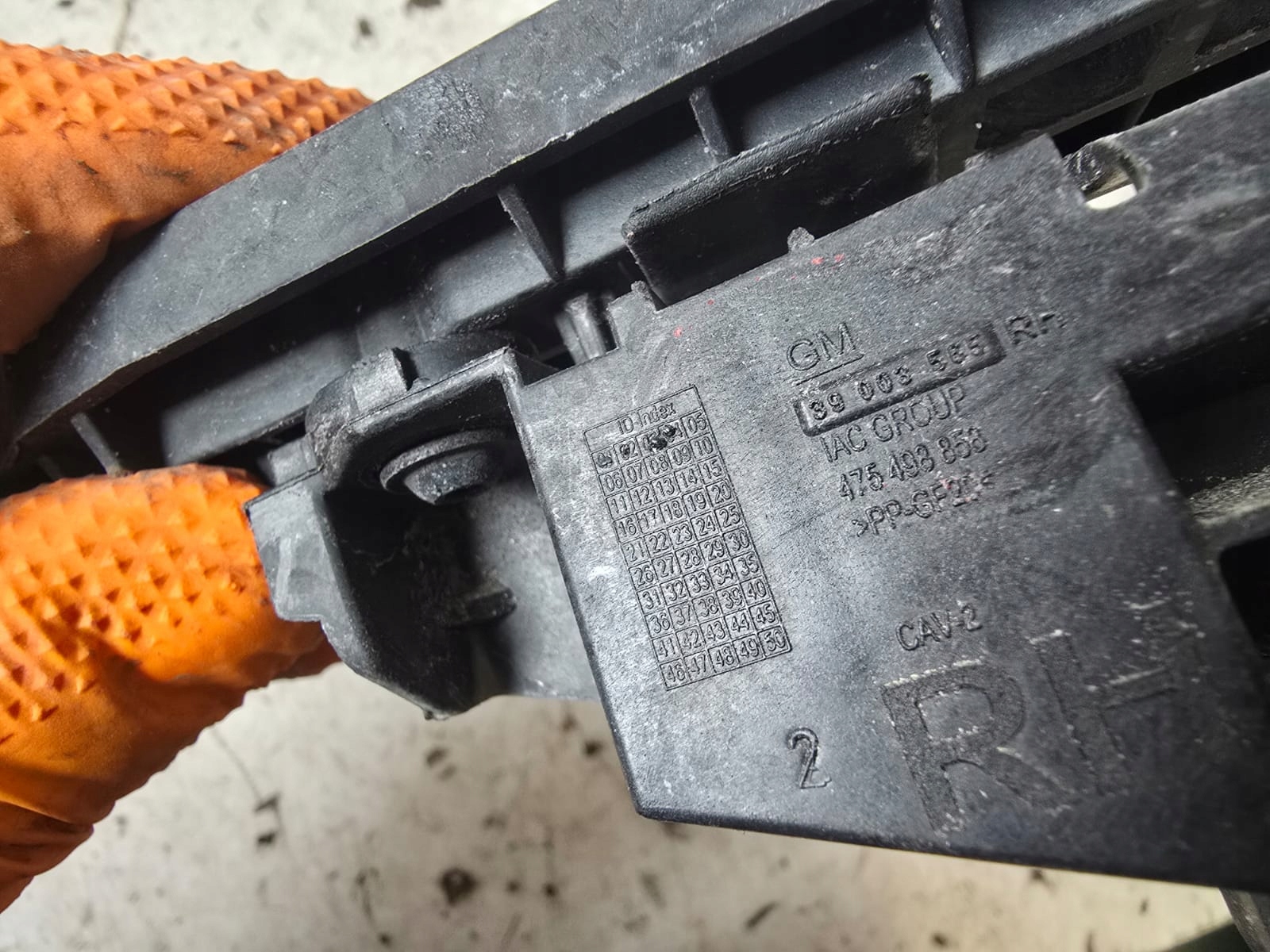OPEL CORSA E Support Support plaque Aile Pare choc Droite Avant 2 ELEMENTY