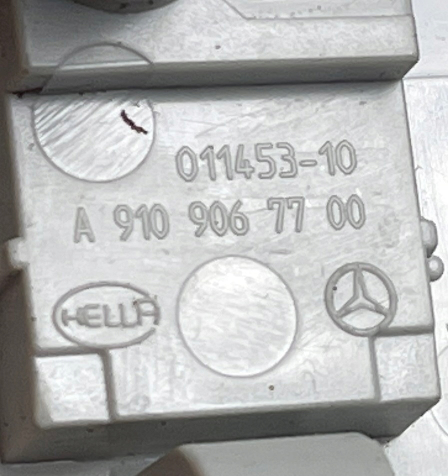 8x OBRYSOWKA LED MERCEDES SPRINTER 906 Parts manufacturer Hella