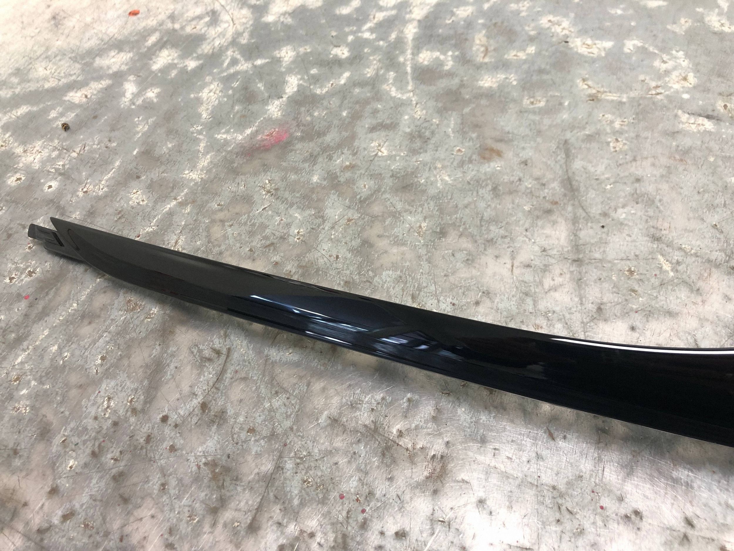 moulding DEKOR door left front OPEL ASTRA K KOMBI 39068927