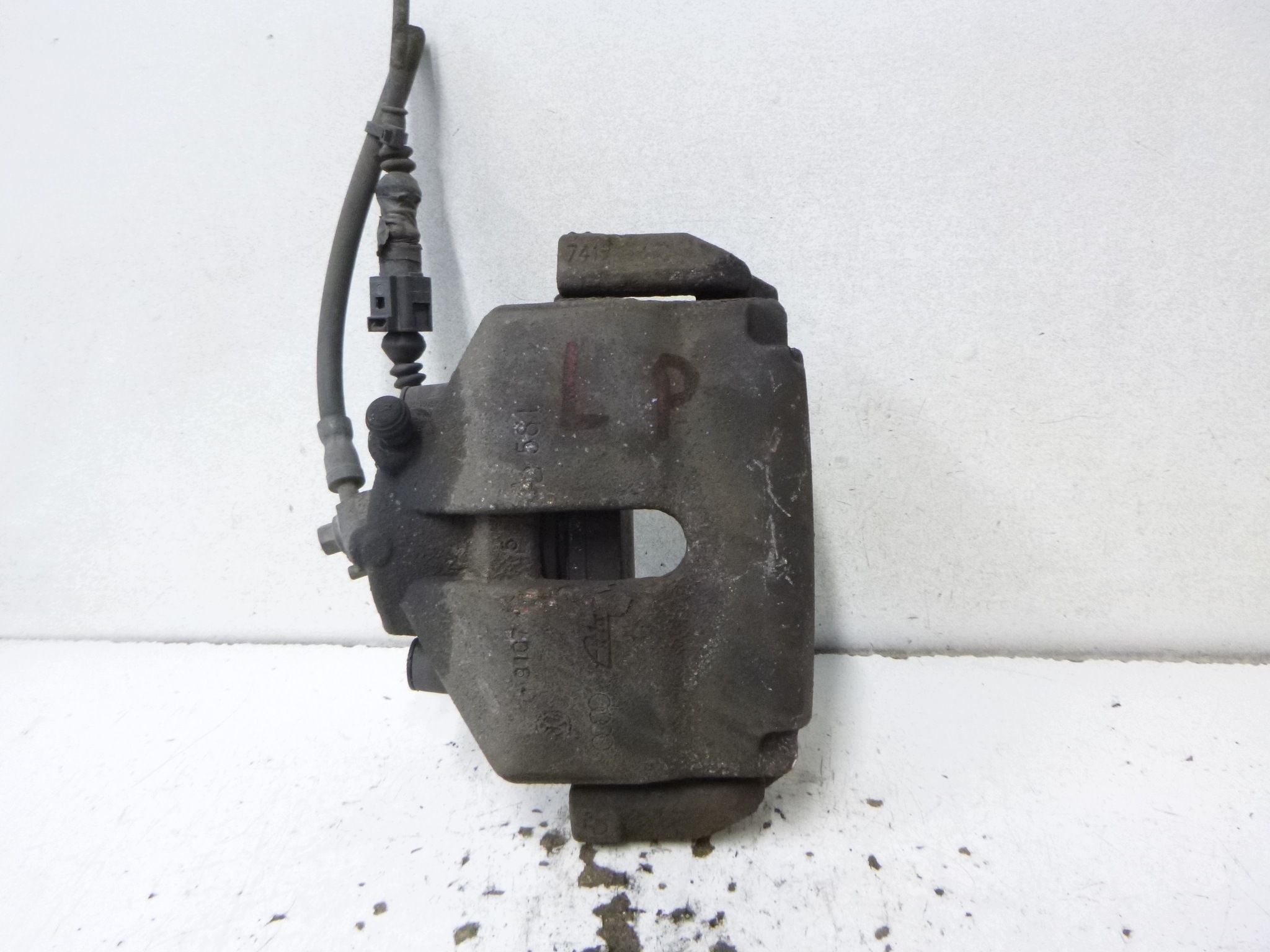 caliper brake front left VW Volkswagen Golf 5 V 1.4 03-09r