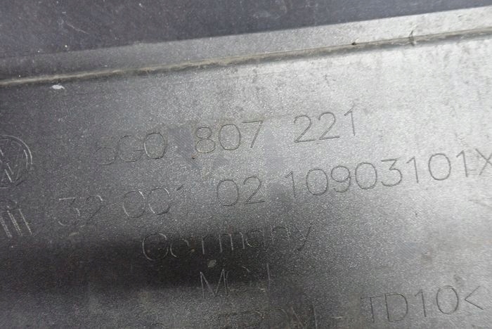 VW GOLF VII 12-17 Frontstoßstange vorne