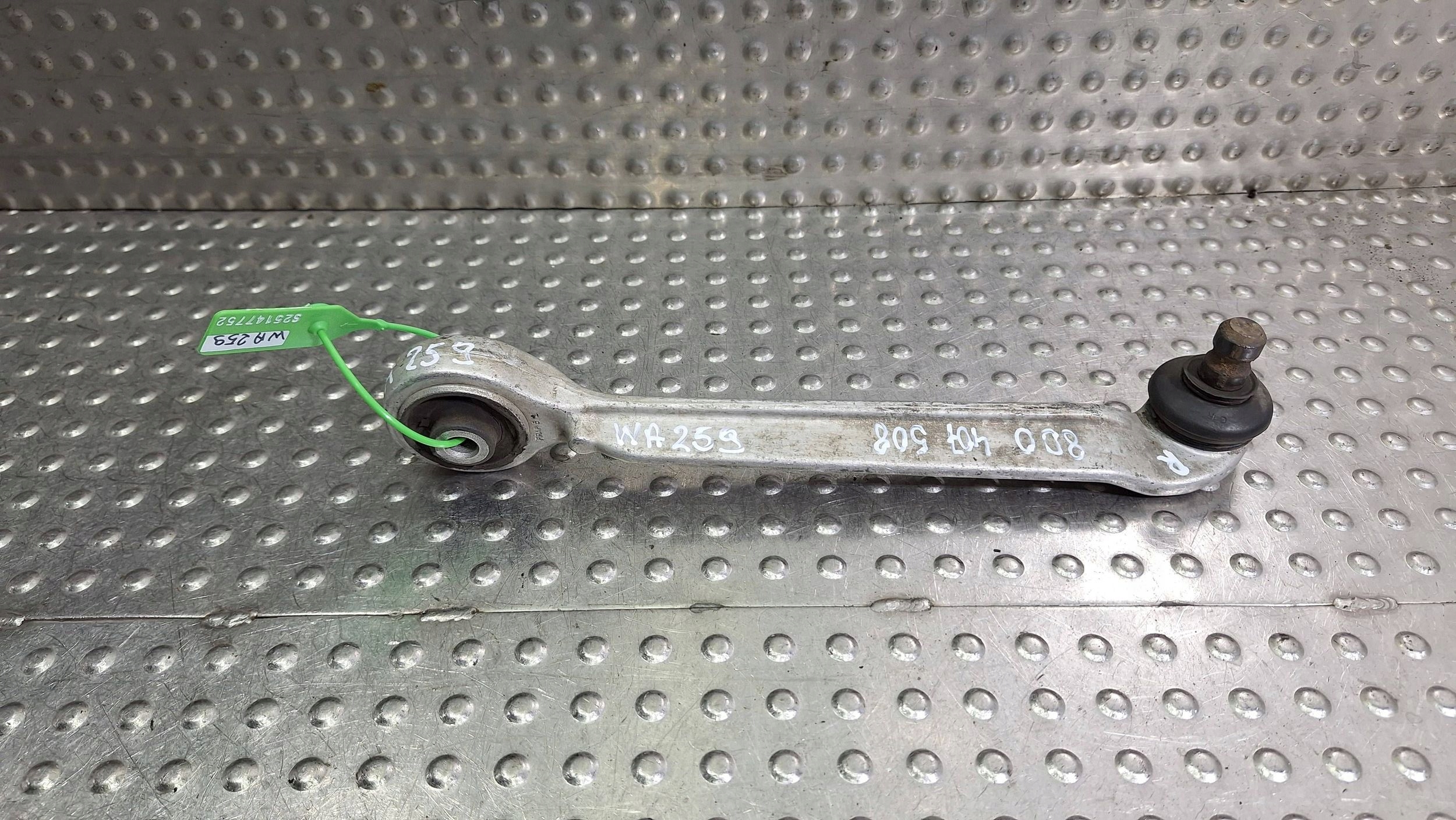 arm right front upper OE 8D0407508E AUDI A4 B6 A6 C5 PASSAT B5 SUPERB and
