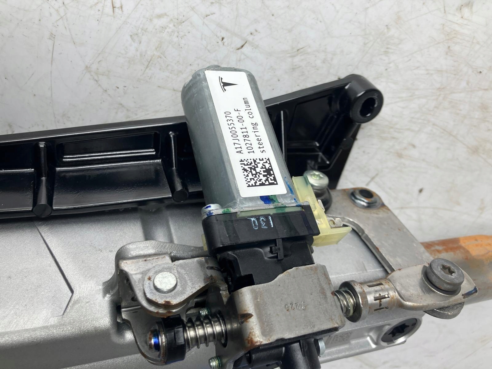 steering wheel rod TESLA MODEL S 1027811-00