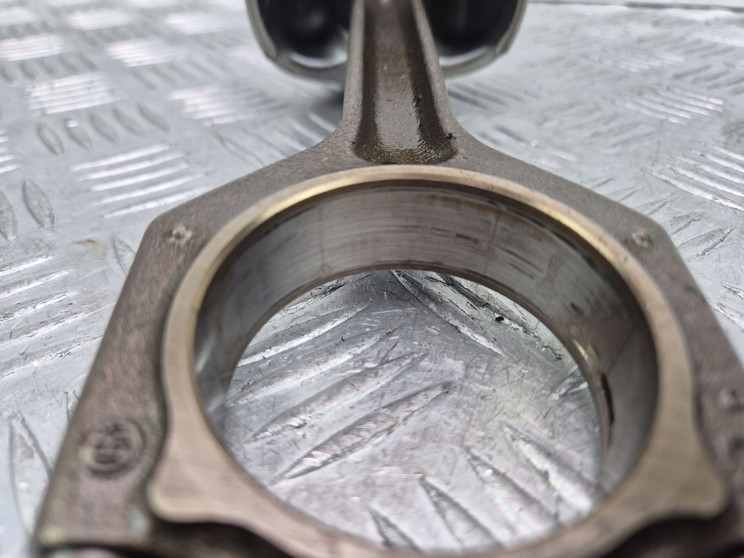 piston with connecting rod BMW 1 E82 135i 8497B N54B30A