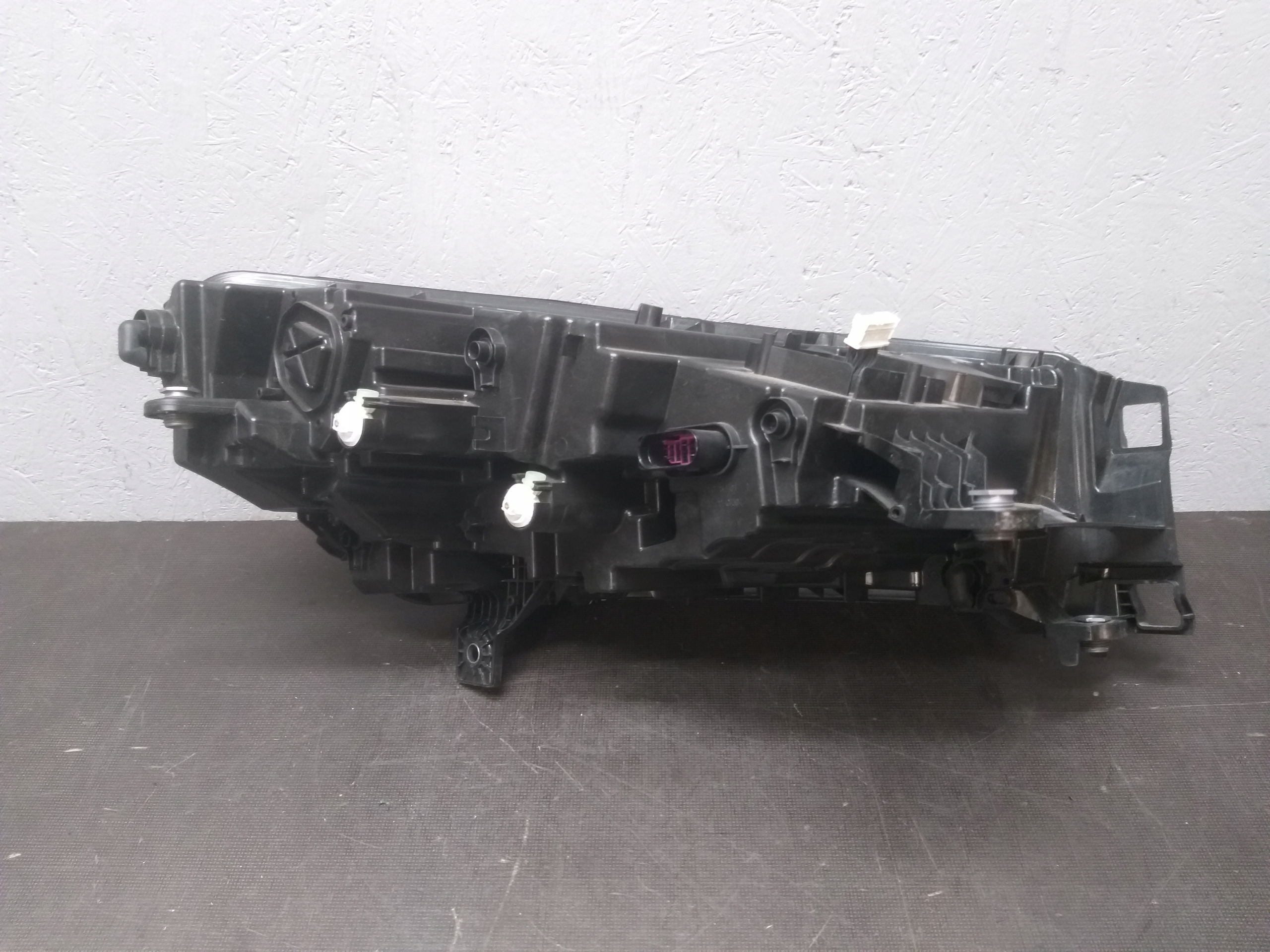 LIGHT FRONT LEFT SKODA ENYAQ FULL LED 5LB941015