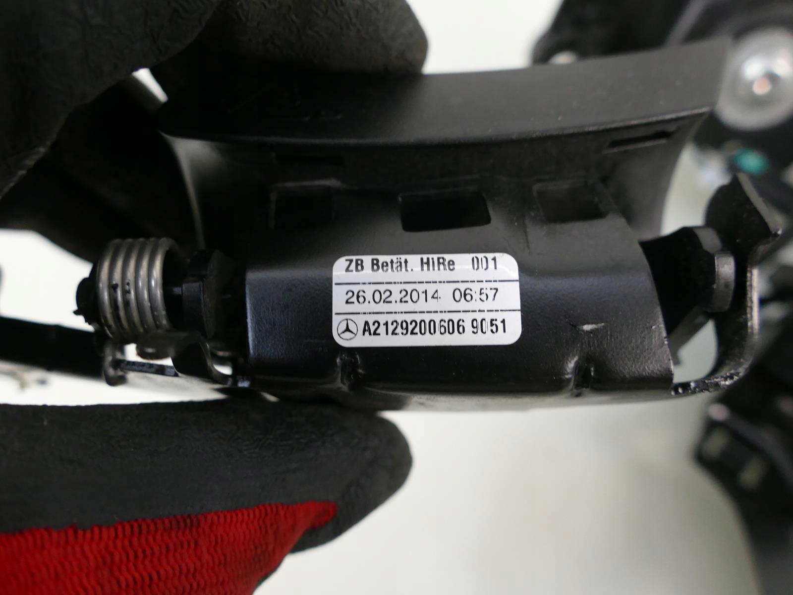 MERCEDES E W212 LIFT KOMBI lock KANAPY right rear part