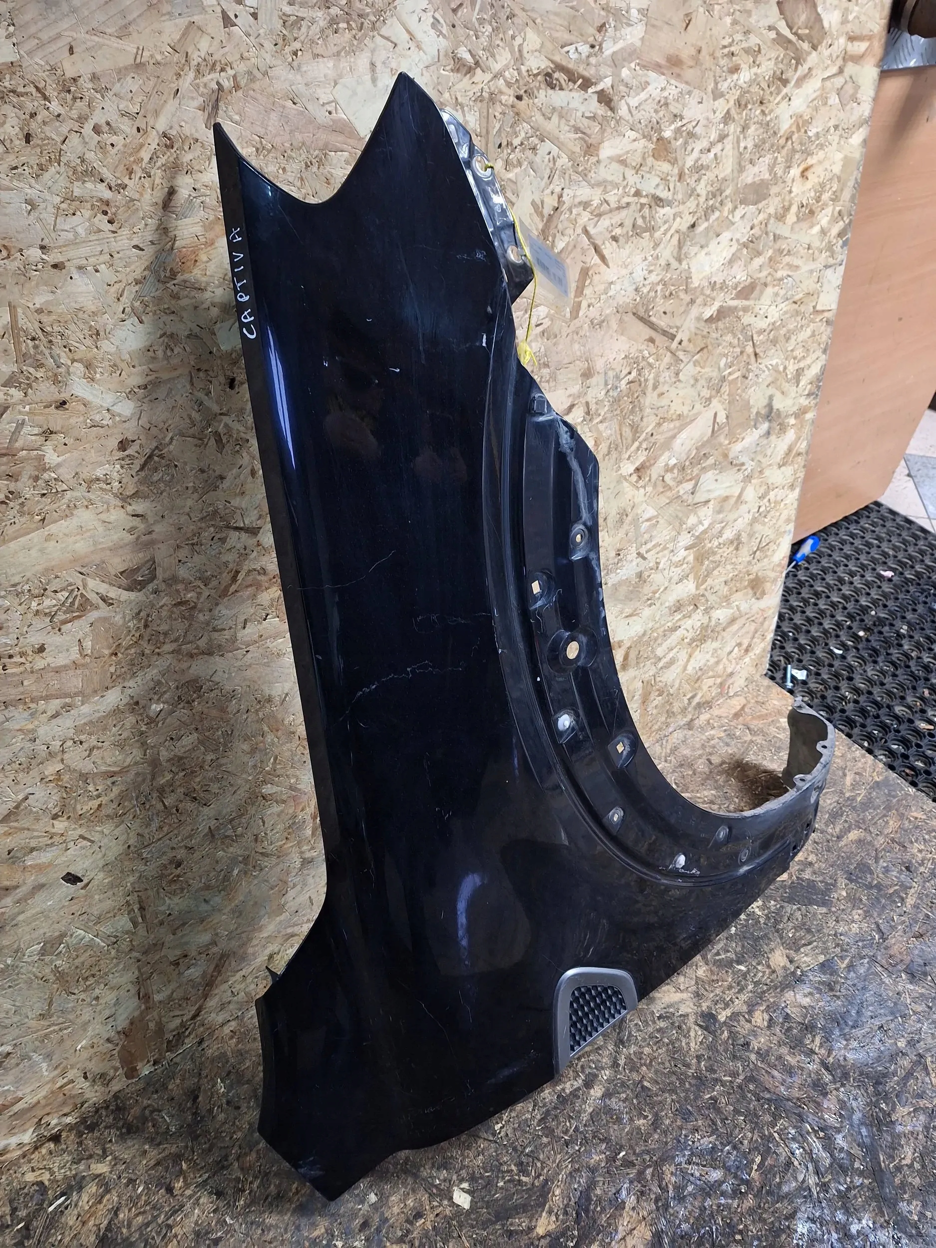 fender front right Chevrolet Captiva 06-09