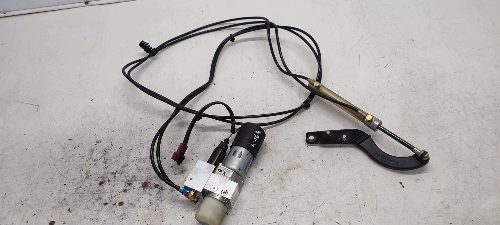 Dämpfer heckklappe Pumpe Mercedes W164
