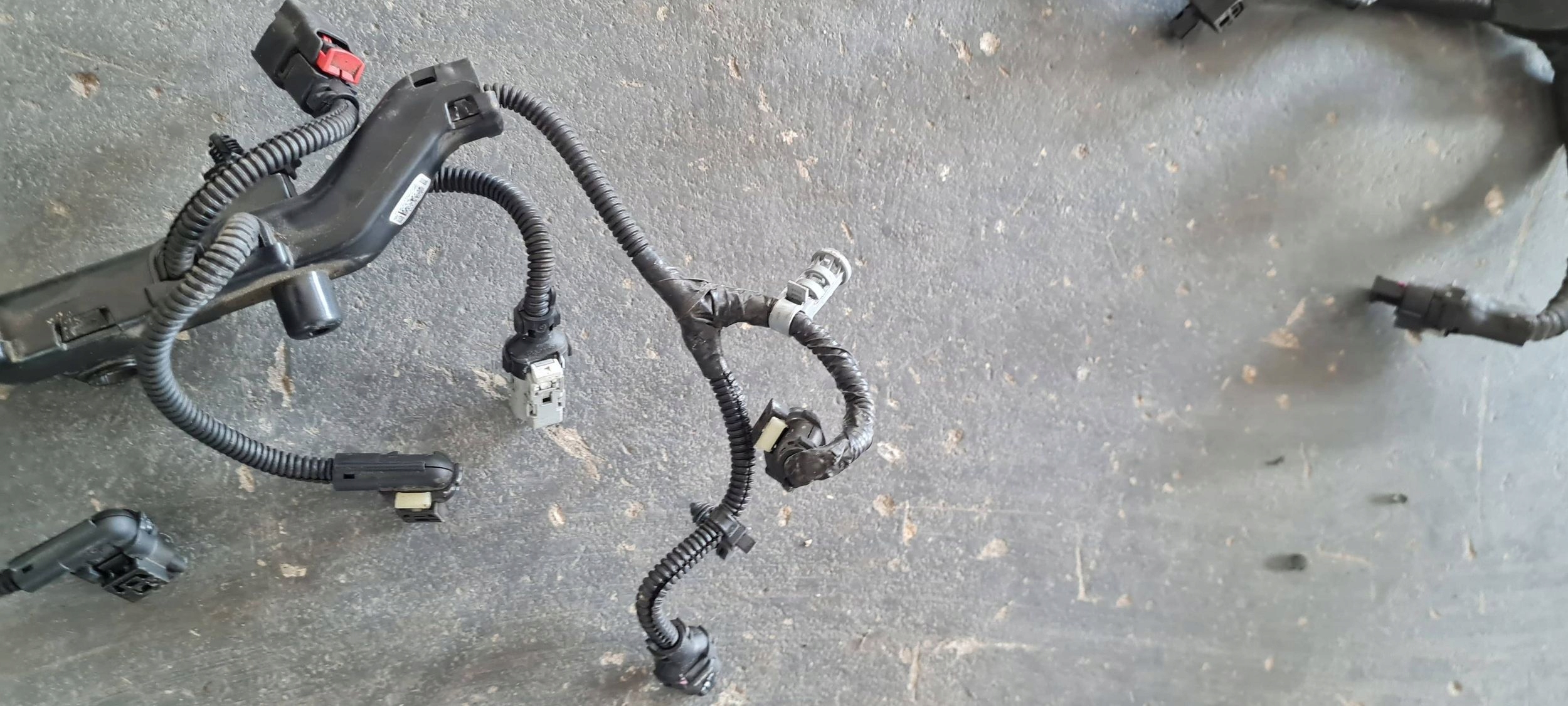 Jeep Grand Cherokee WL 2022 bundle motor wiring 3.6 V6 68467849AD