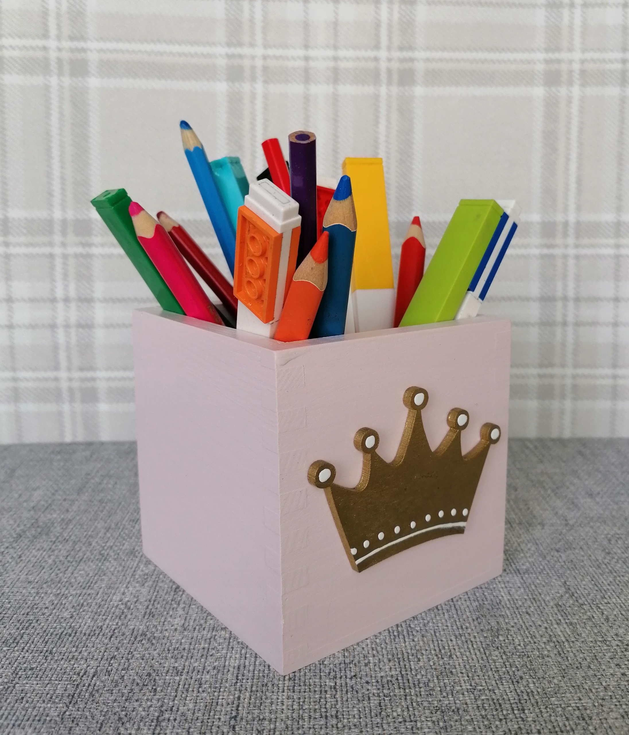 ORGANIZER PRZYBORNIK POJEMNIK NA KREDKI Z IMIENIEM Marka inny