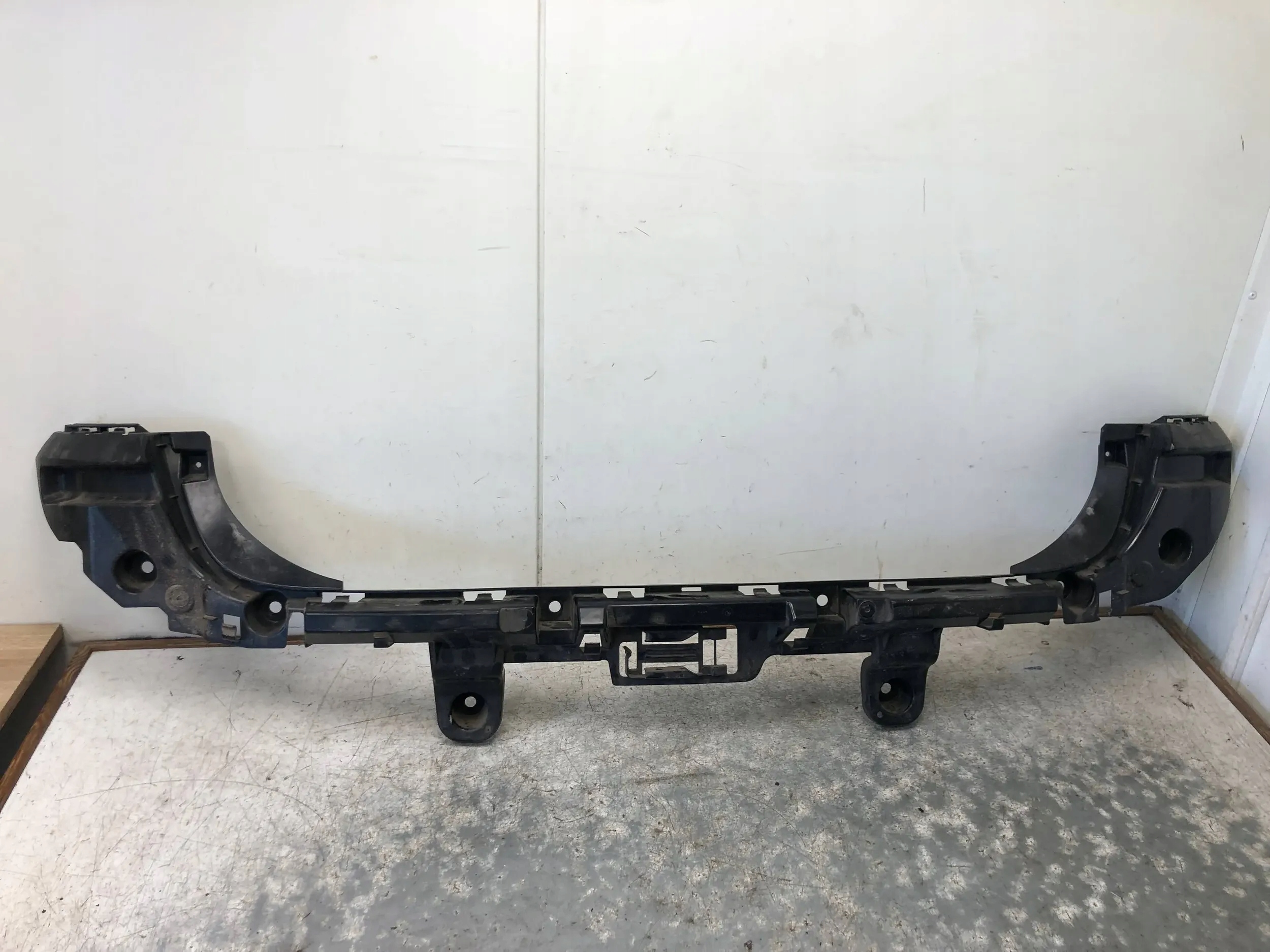bumper bracket rear part BMW X1 E84 2990161