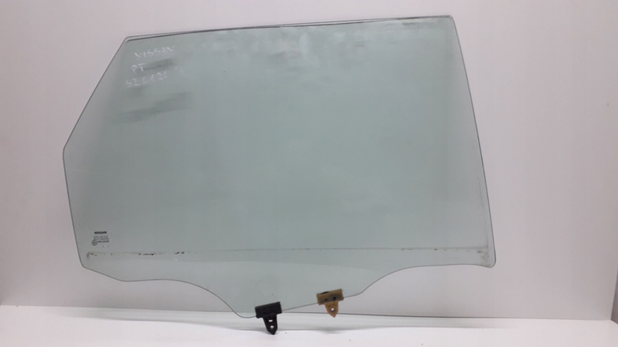NISSAN PRIMERA P12 KOMBI SZYBA PRAWA TYLNA