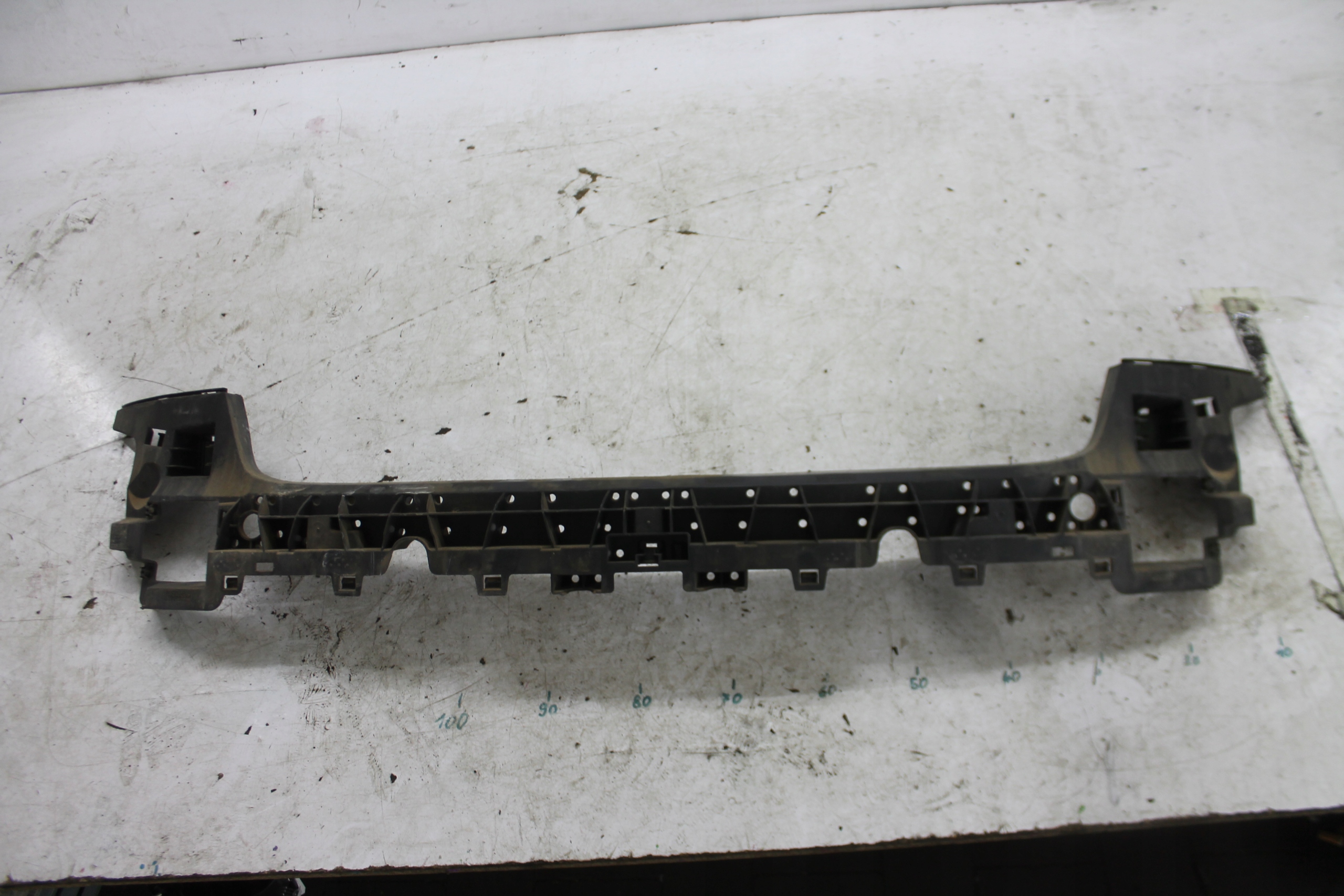 bumper bracket rear part 8T0807385 AUDI A5 8T 11