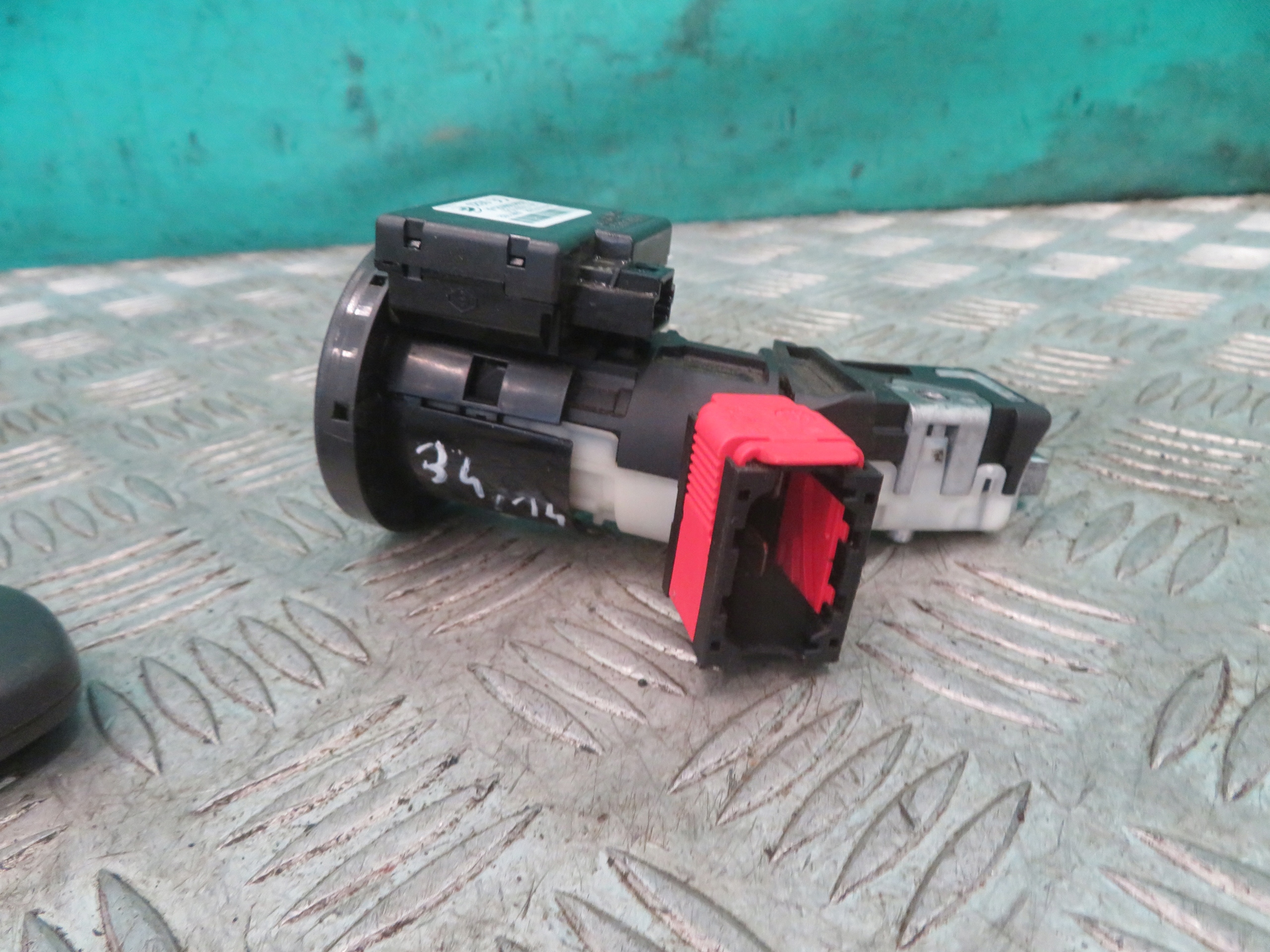ignition Z KLUCZYKIEM VIVARO TRAFIC 15R 285910001R