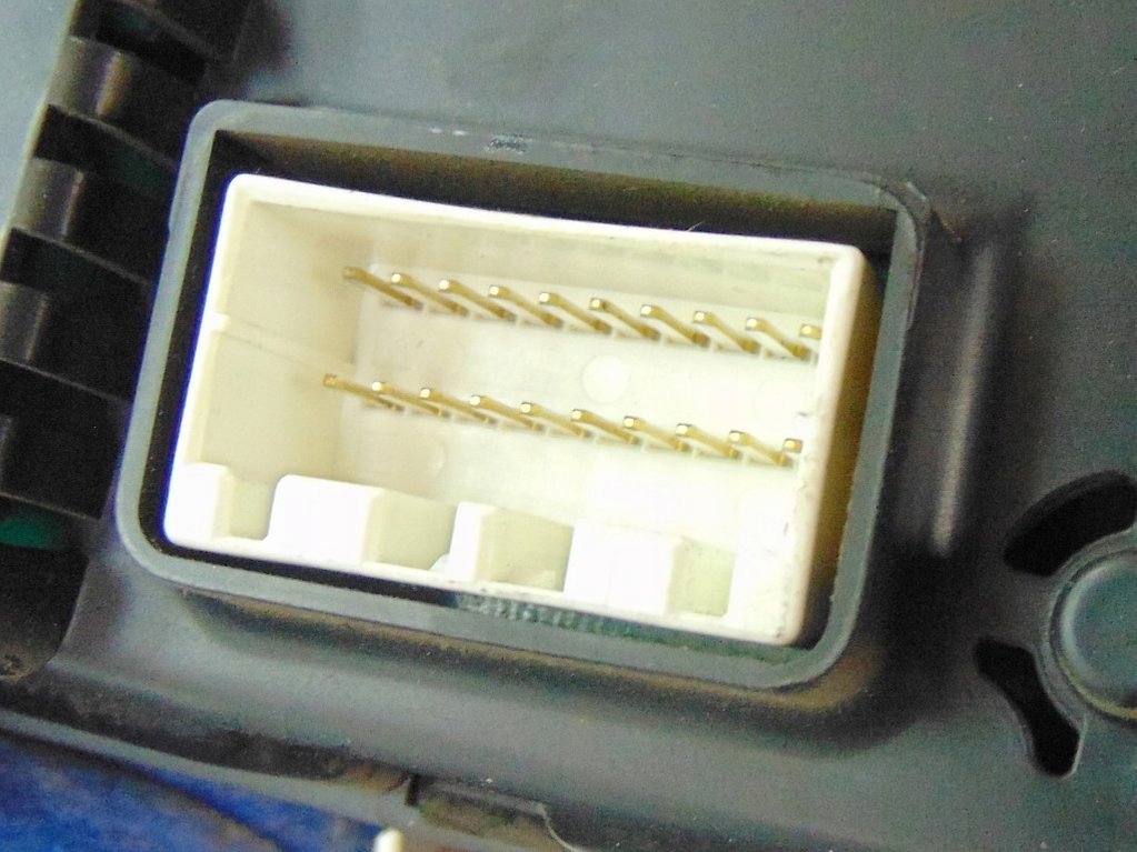 KYRON 2.0d 08r спидометр часы 264642km