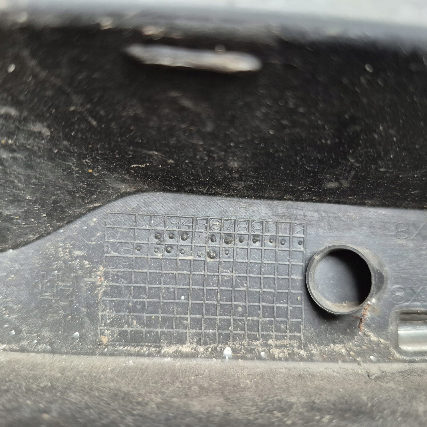 JAGUAR XF X250 LIFT left grid of a bumper front front