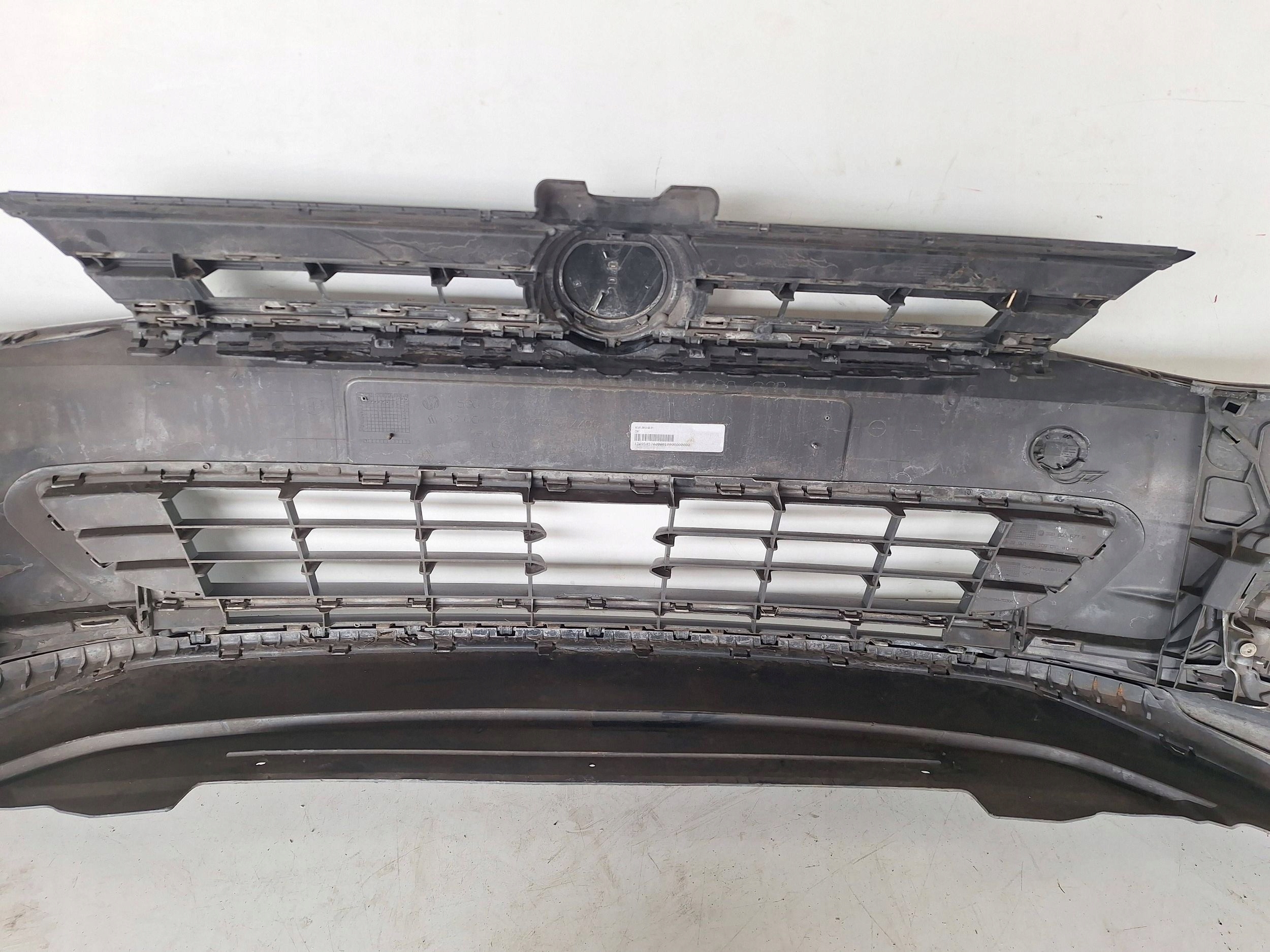 VOLKSWAGEN GOLF VII 12-16 bumper + grille 5G0807221