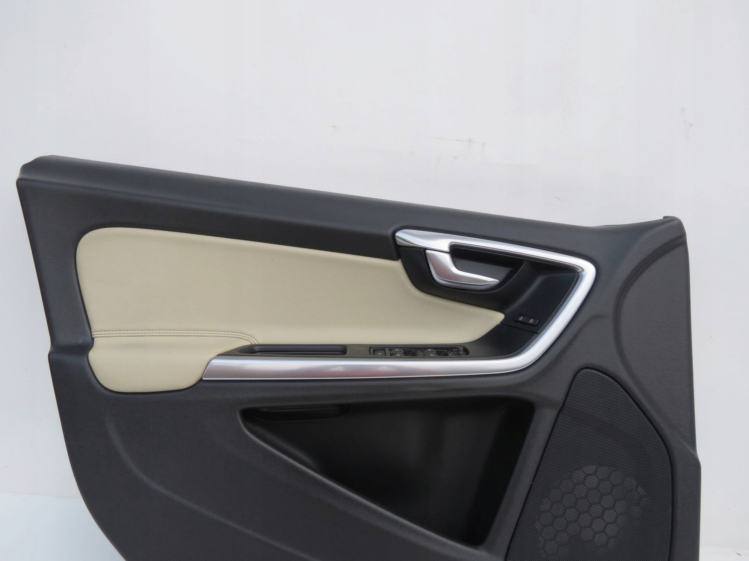 side door left front VOLVO S60 II V60 and 2.0 163KM 8635849