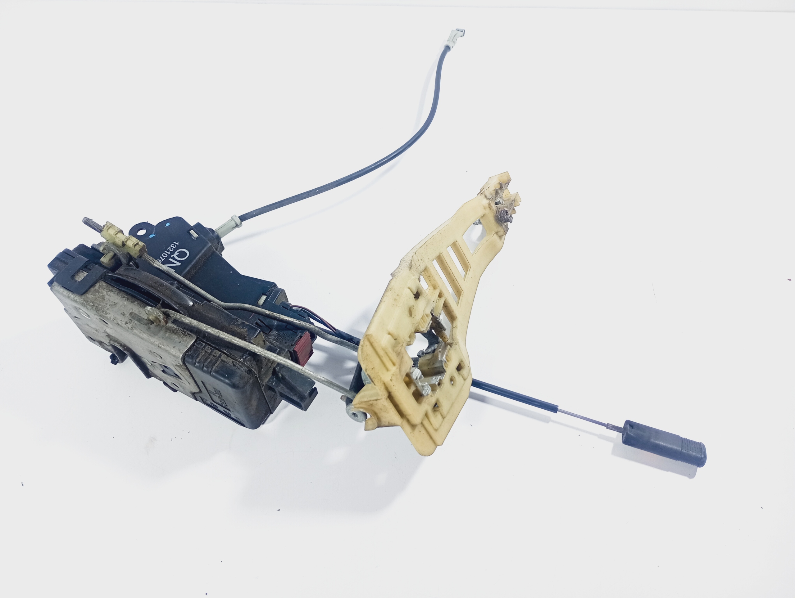 lock door left front 03-08 OPEL SIGNUM OE 13210767