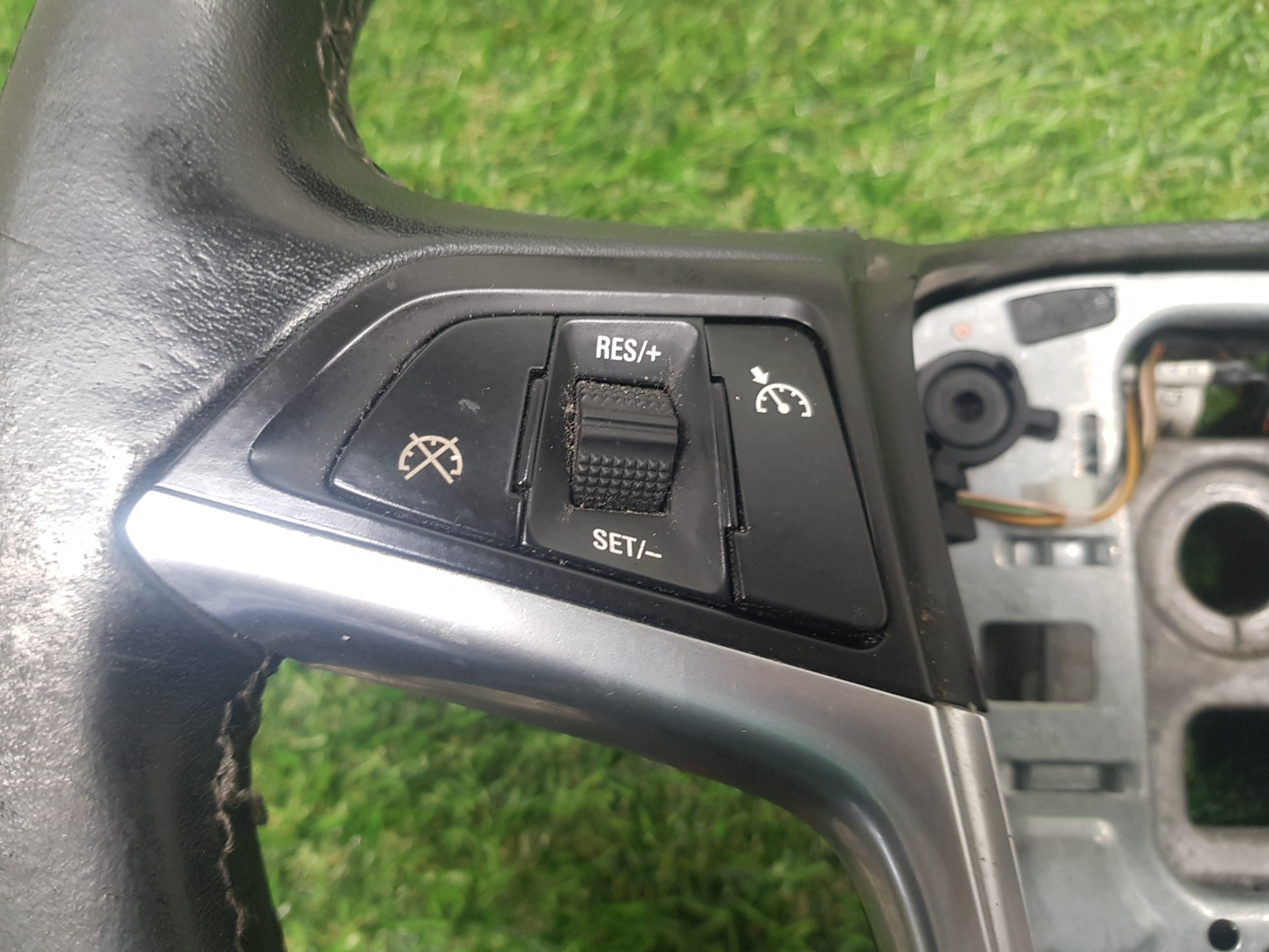 lenkrad OPEL ASTRA J 13351021 13299780