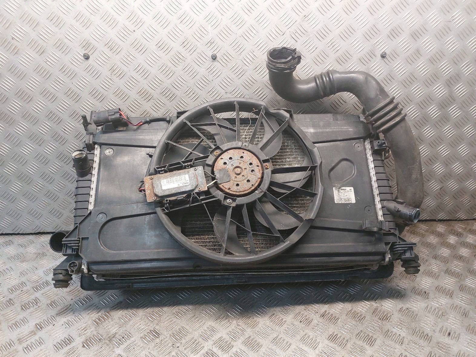 hladnjak vode klimatizacije interkuler ventilatori VOLVO V50 i 2.0 D