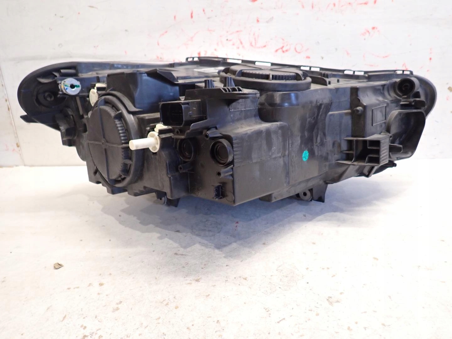 light front front left BMW X1 F48 2016- 7346533