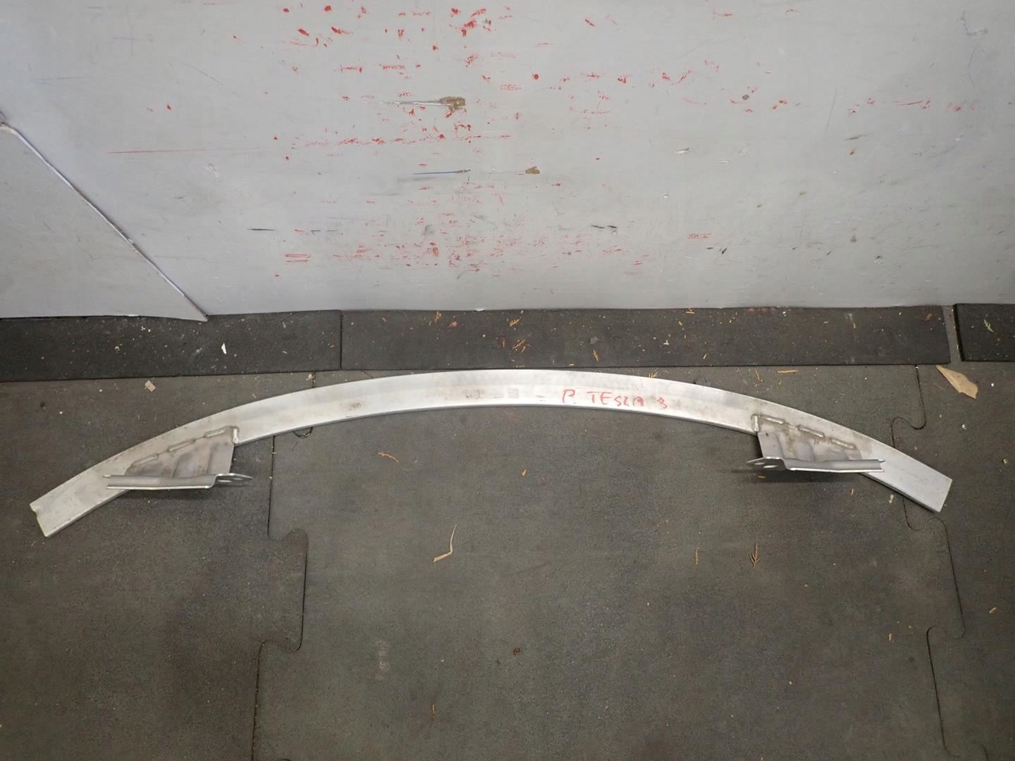 sider below bumper front TESLA 3 2017- 1084894-00-B